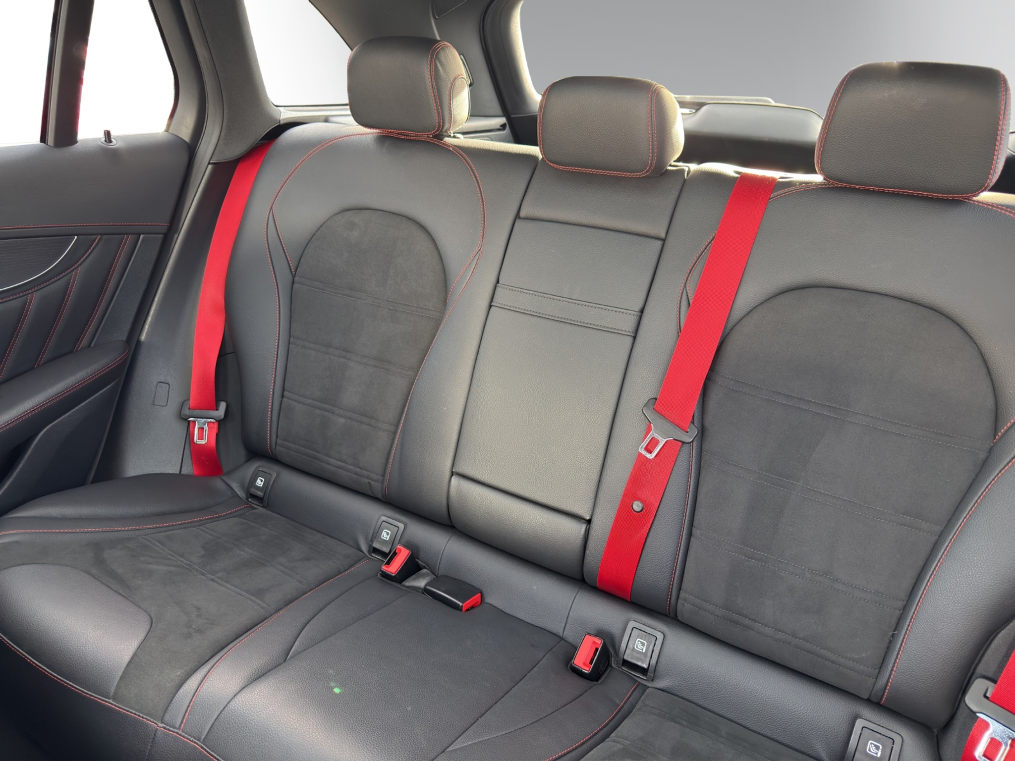 listing desktop thumbnail image 12