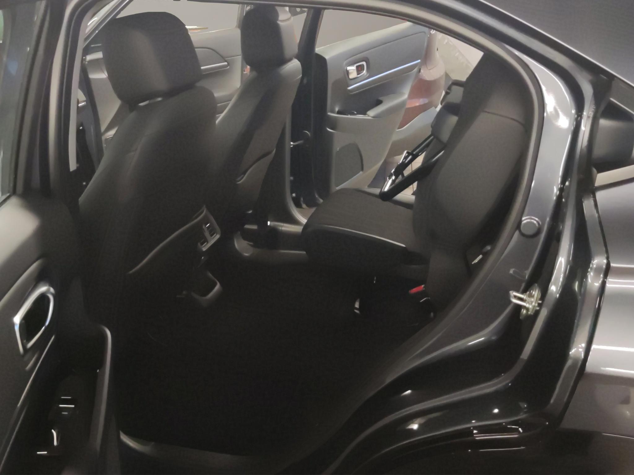 listing desktop thumbnail image 11