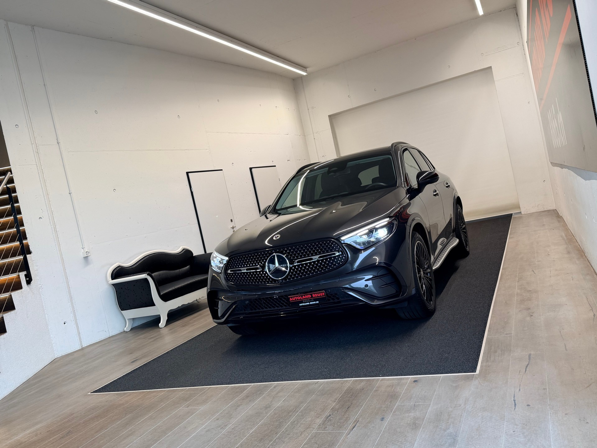 listing desktop thumbnail image 2