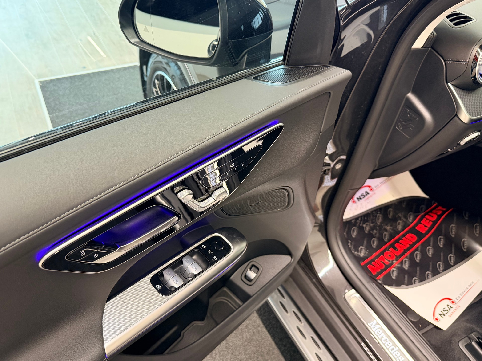 listing desktop thumbnail image 14