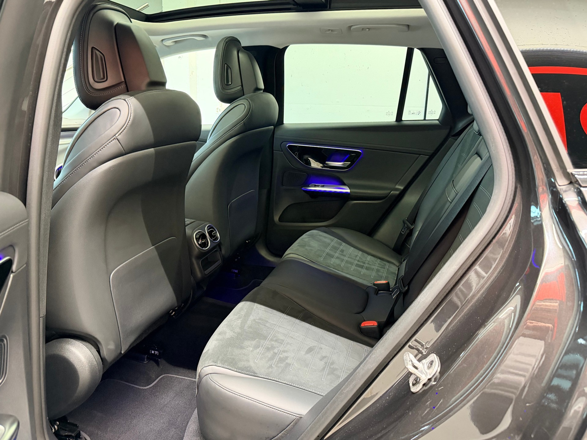 listing desktop thumbnail image 16