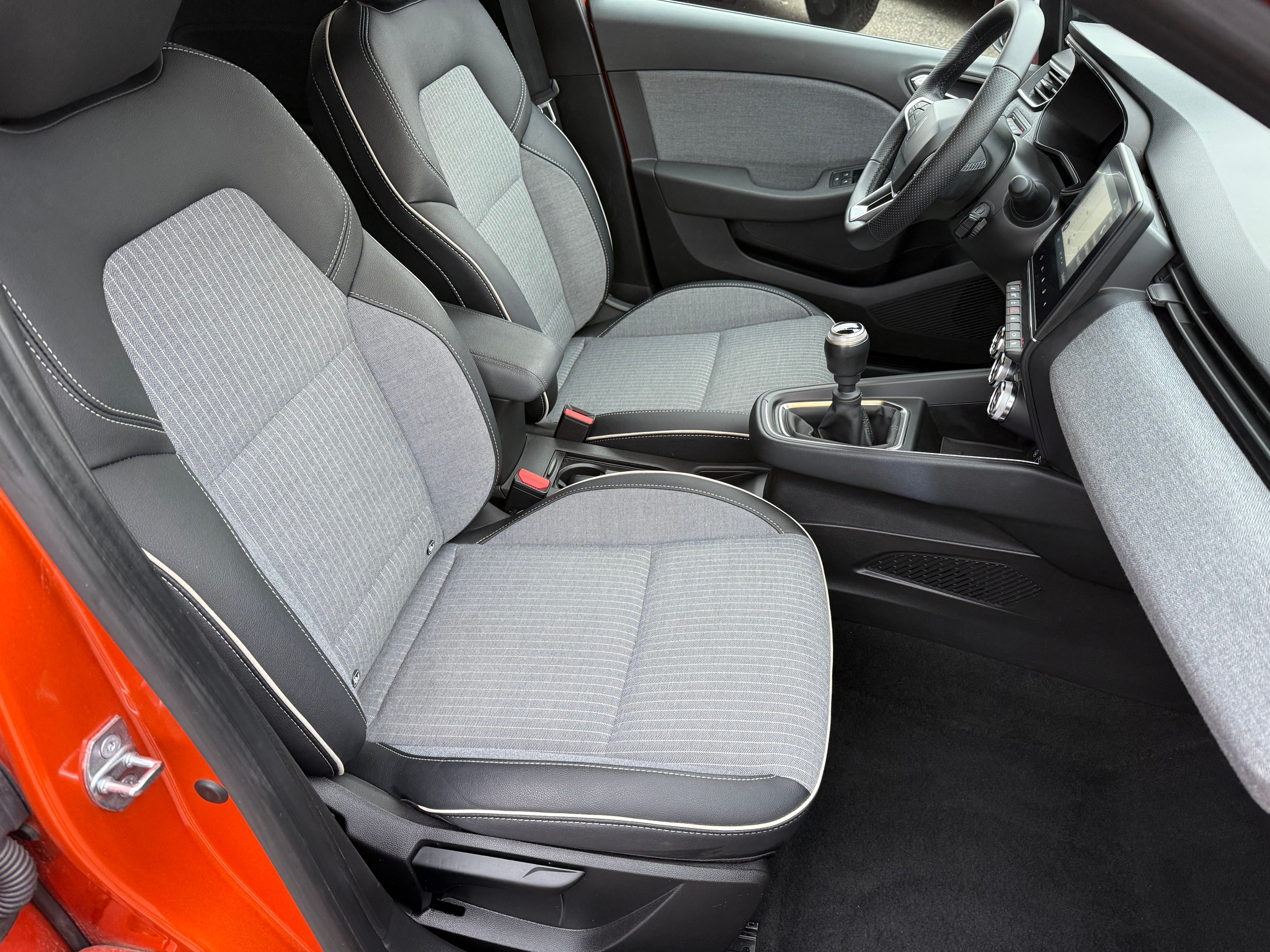 listing desktop thumbnail image 10