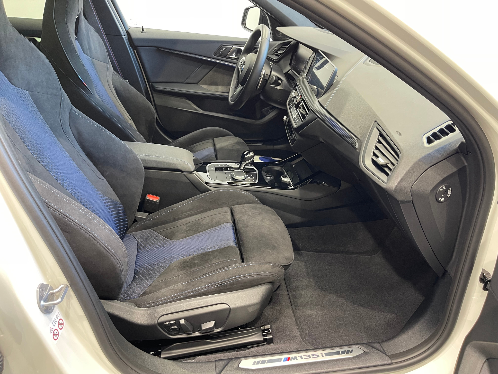 listing desktop thumbnail image 14