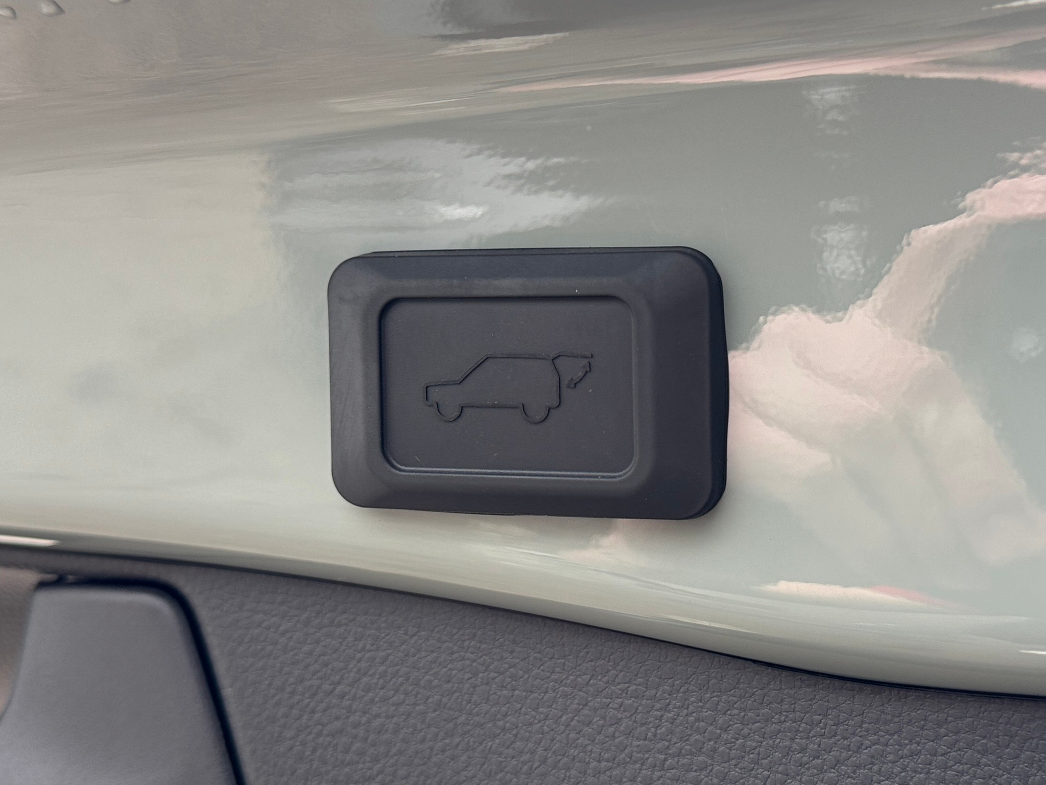 listing desktop thumbnail image 7