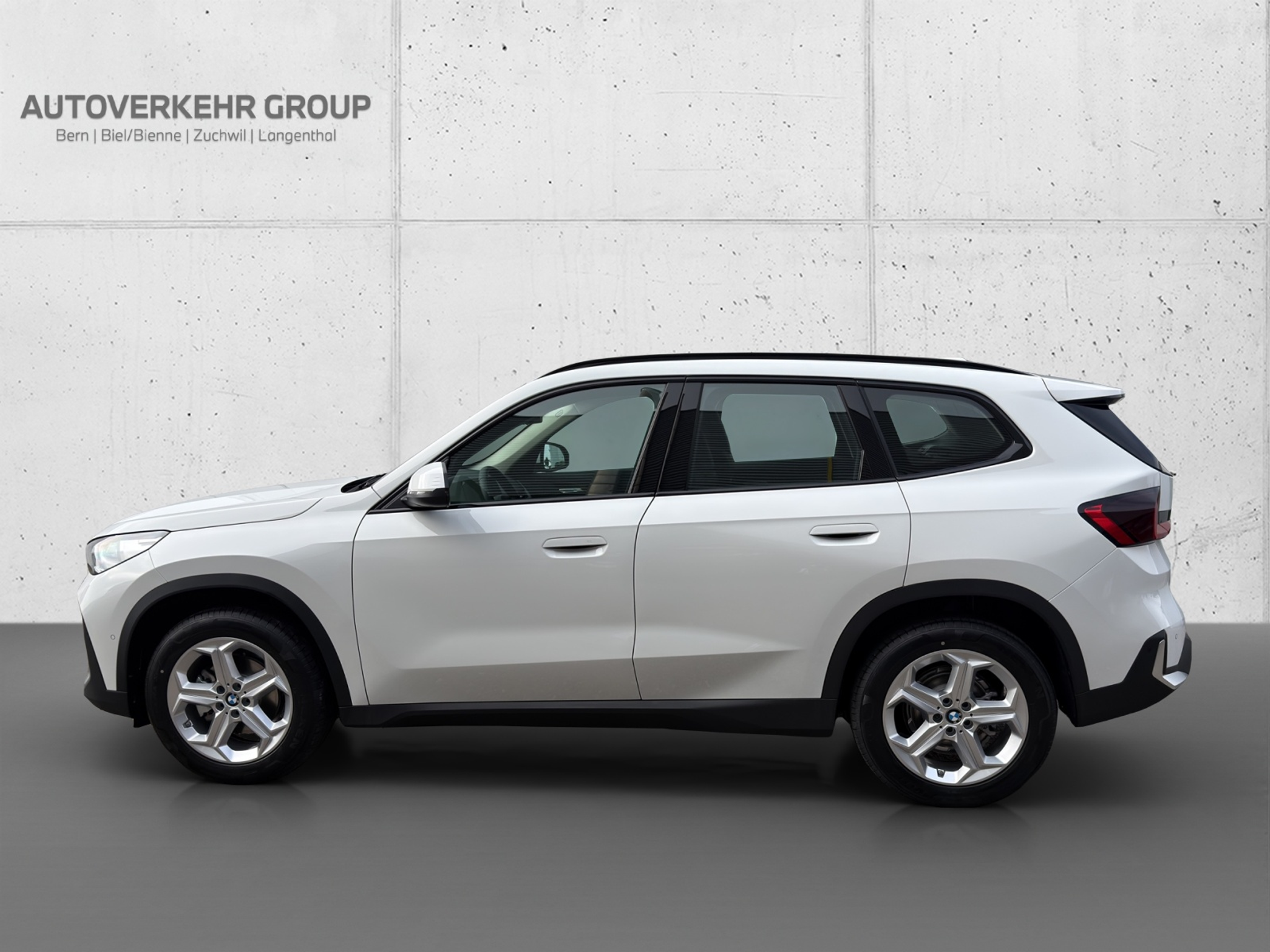 listing desktop thumbnail image 1