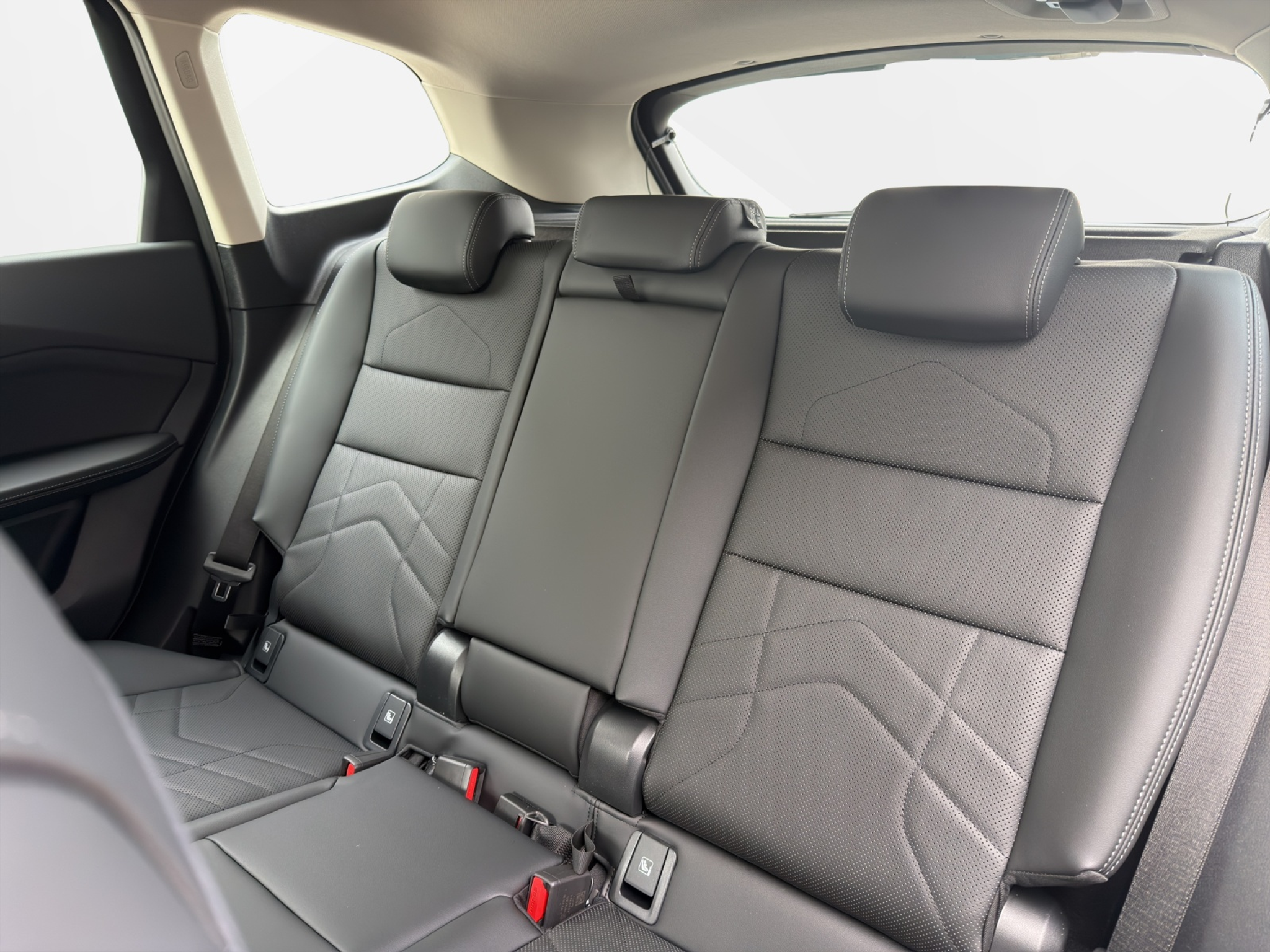 listing desktop thumbnail image 18