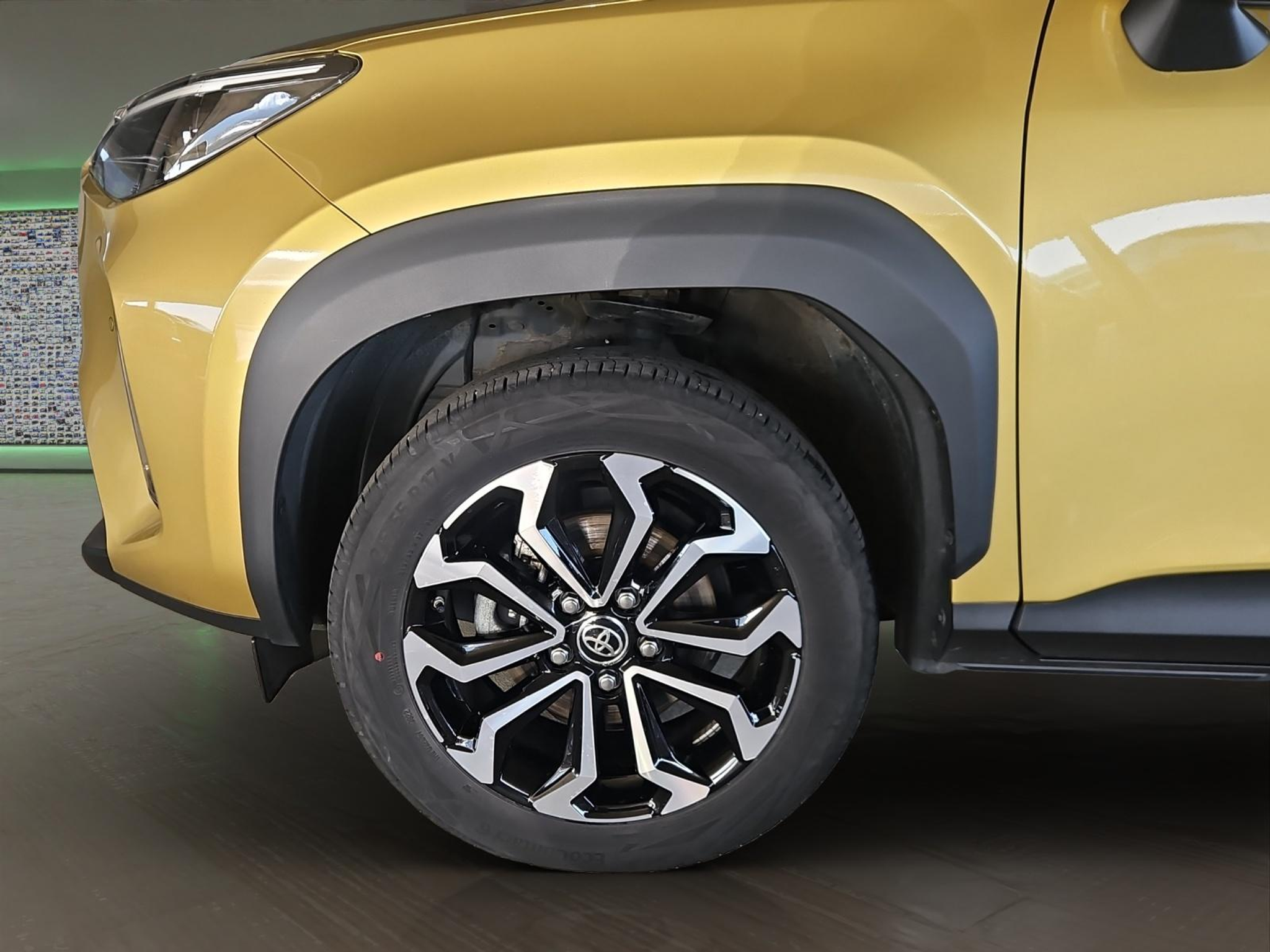 listing desktop thumbnail image 5