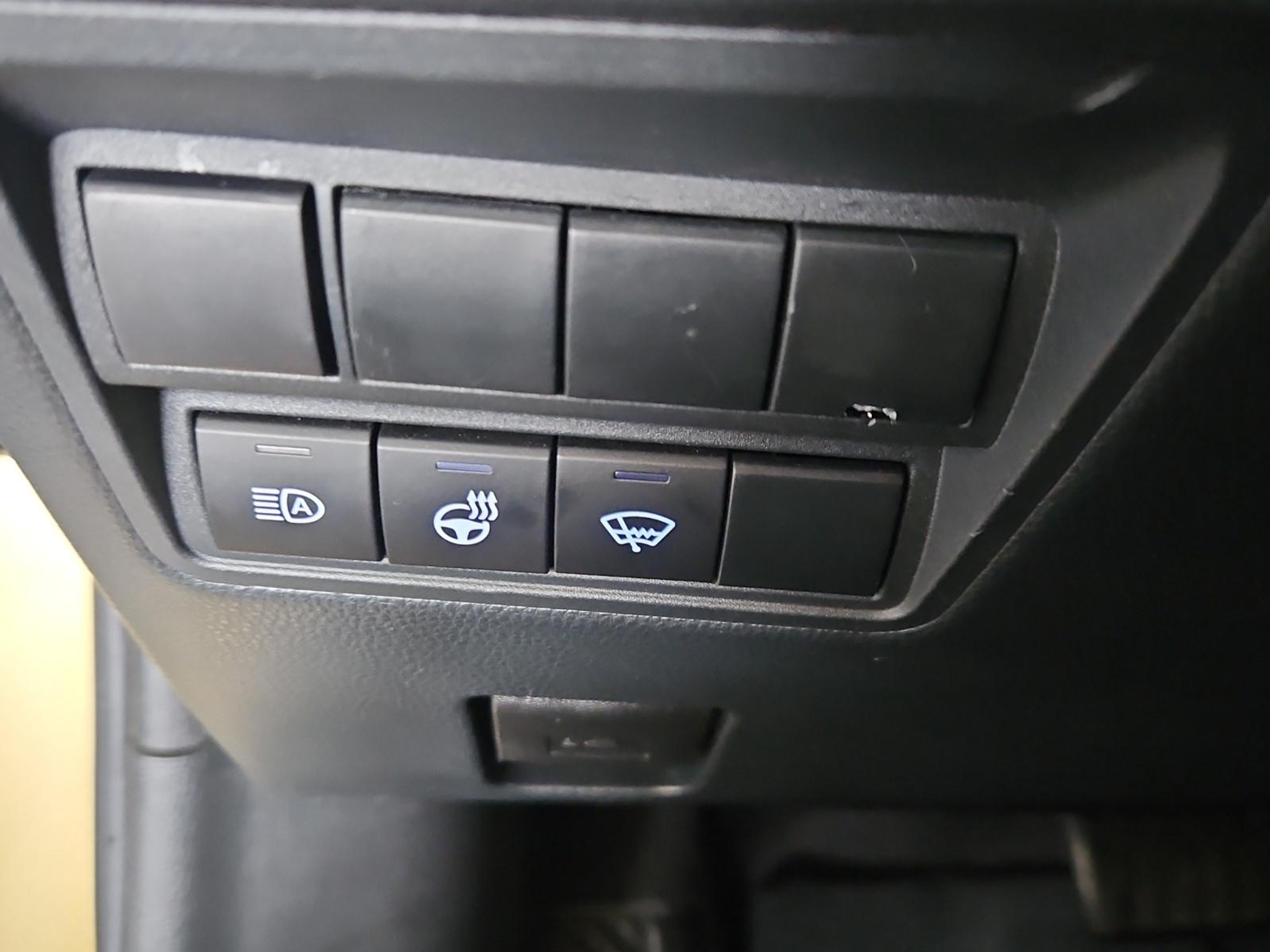 listing desktop thumbnail image 12