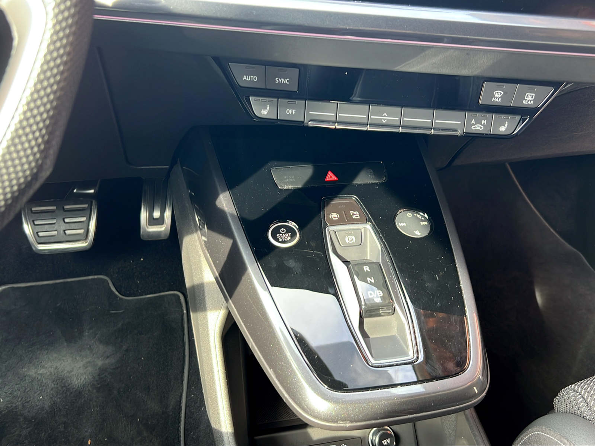 listing desktop thumbnail image 10