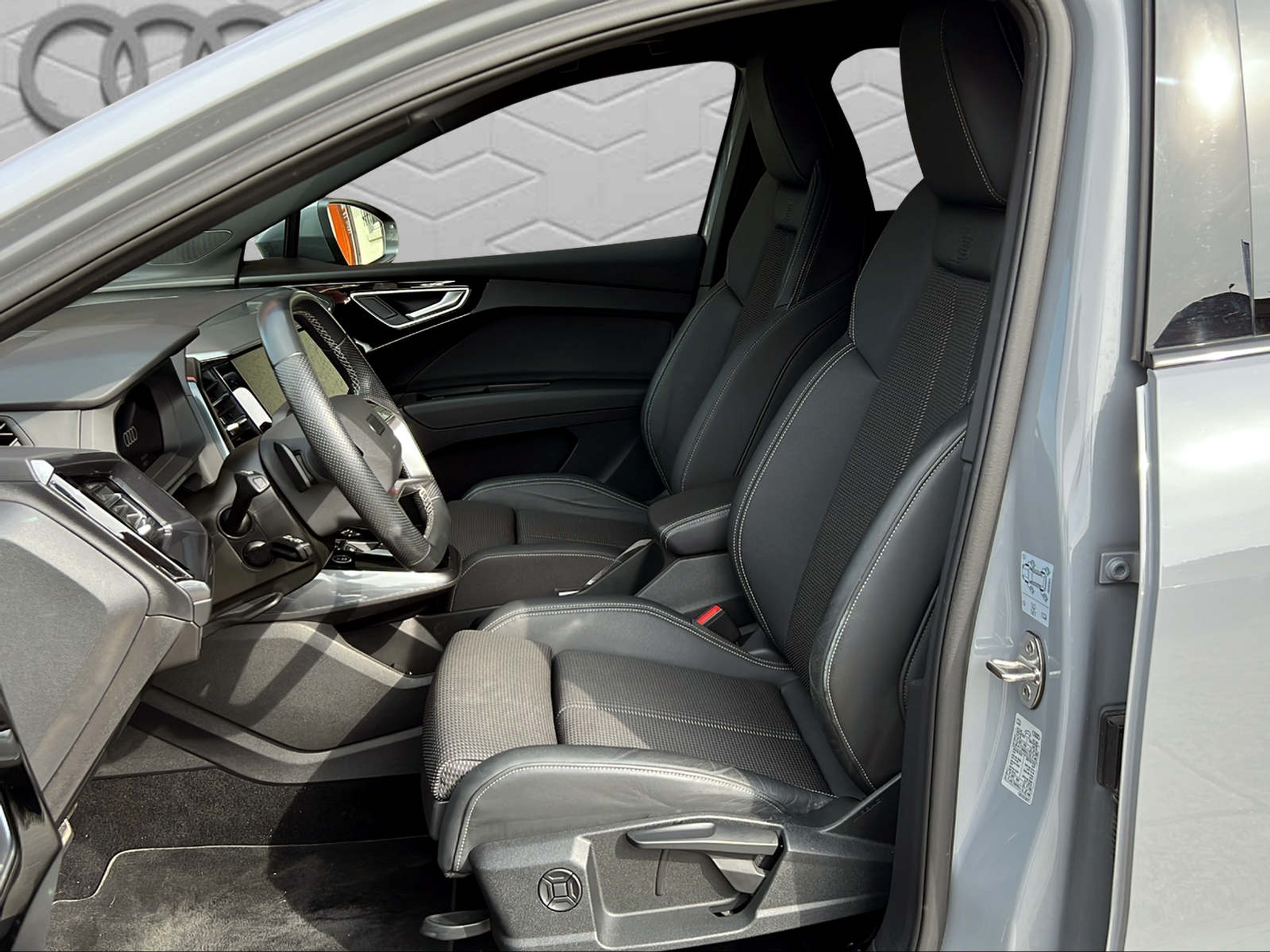 listing desktop thumbnail image 6