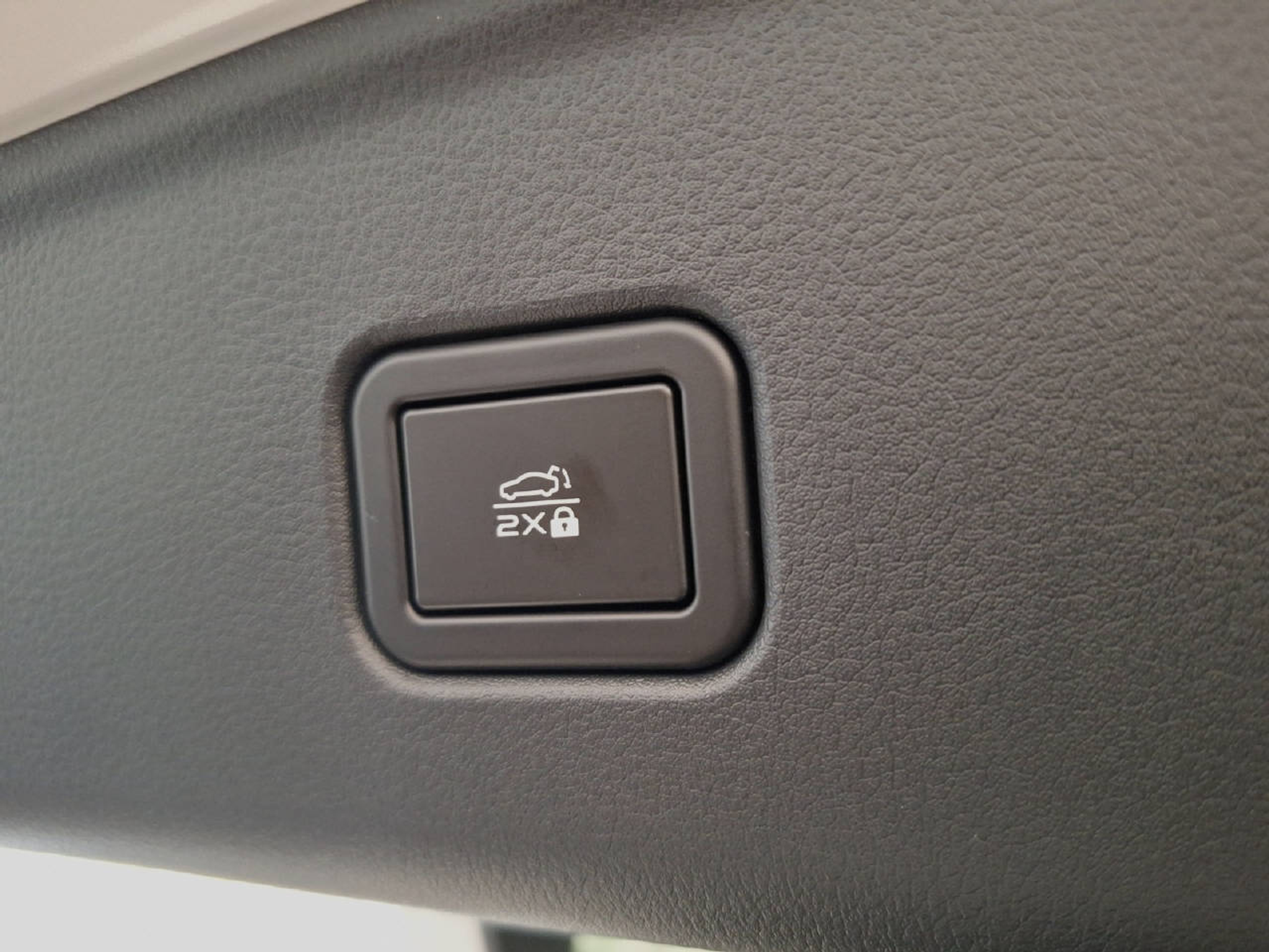 listing desktop thumbnail image 22