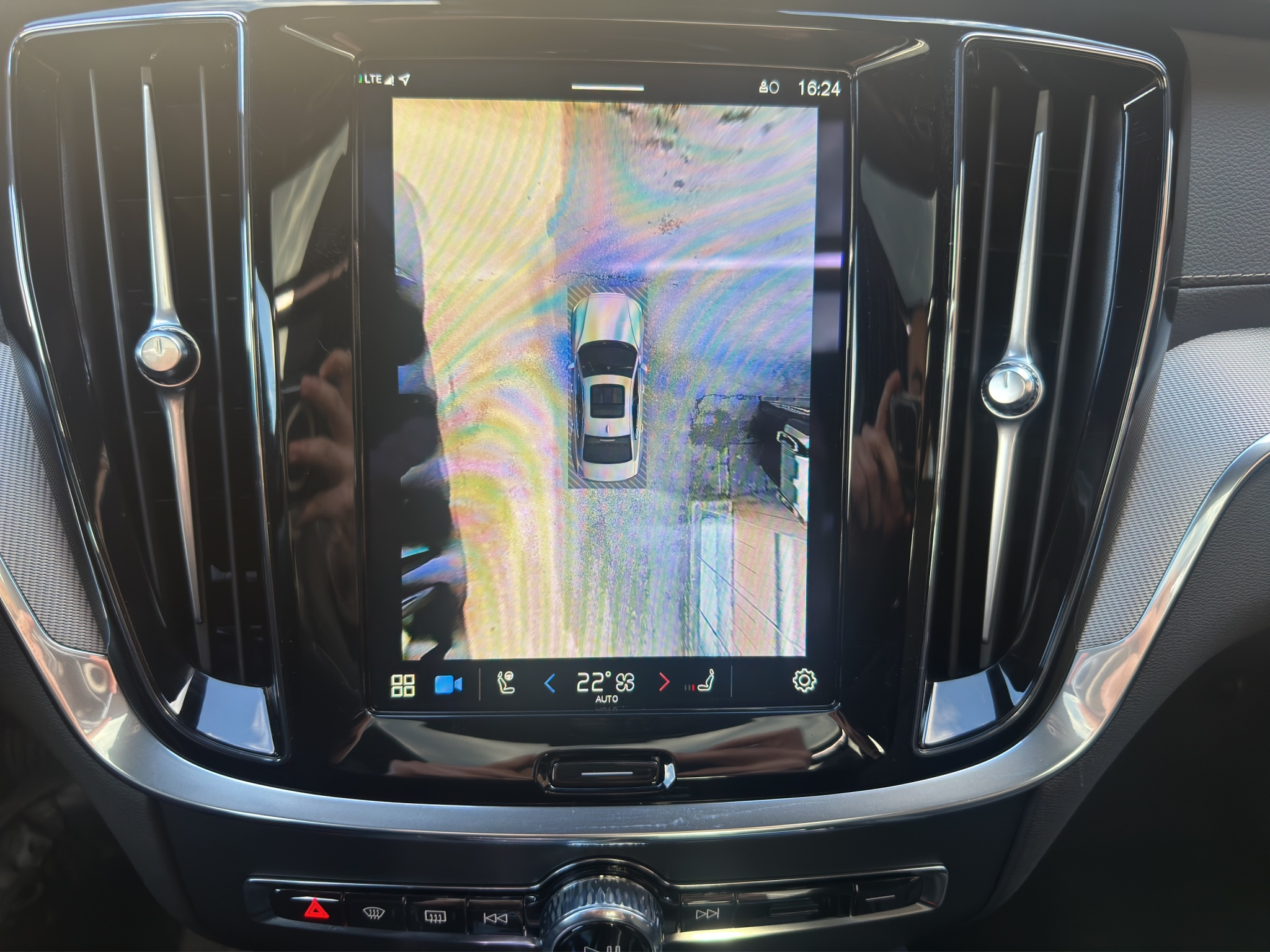 listing desktop thumbnail image 18