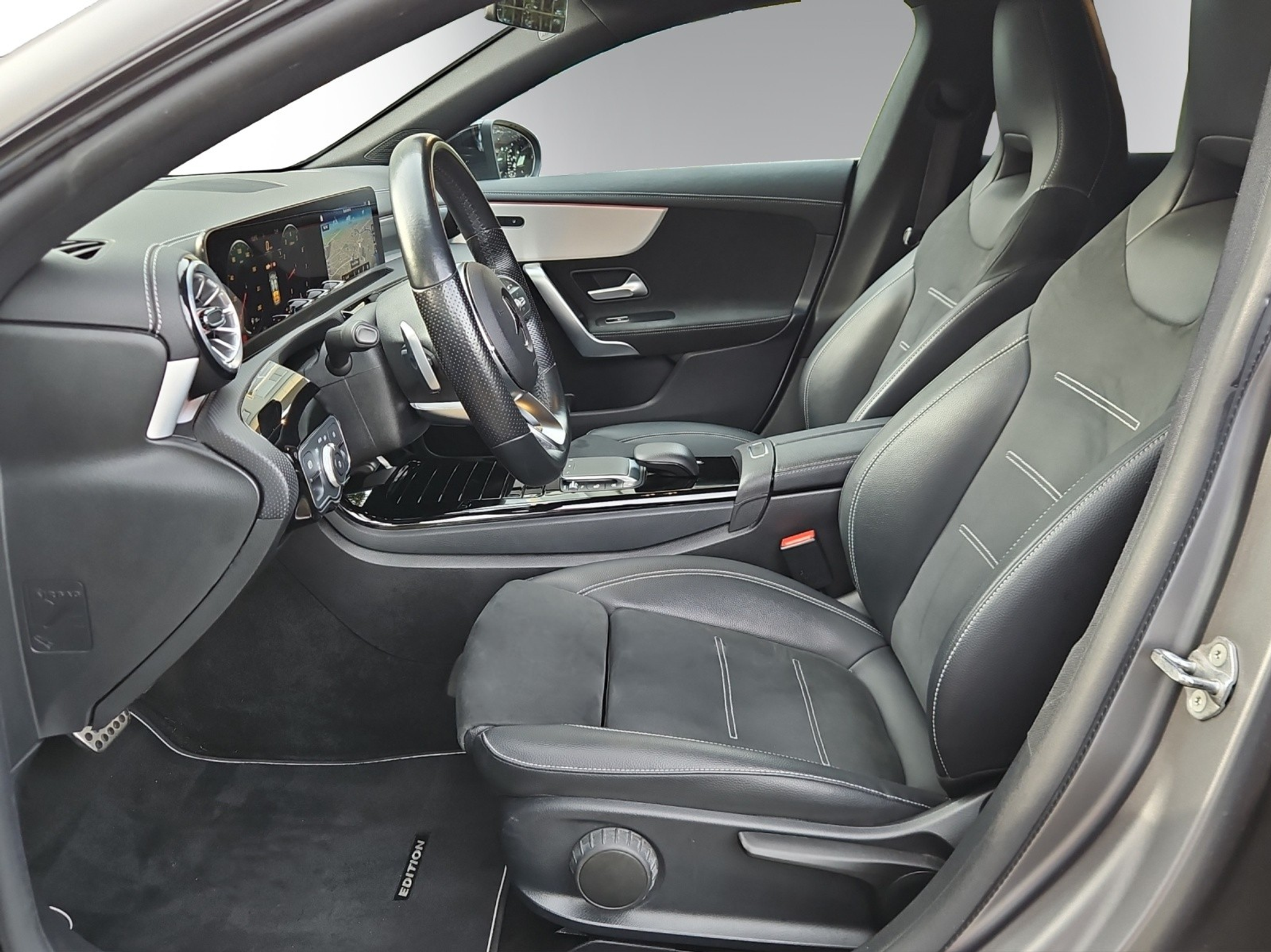 listing desktop thumbnail image 4