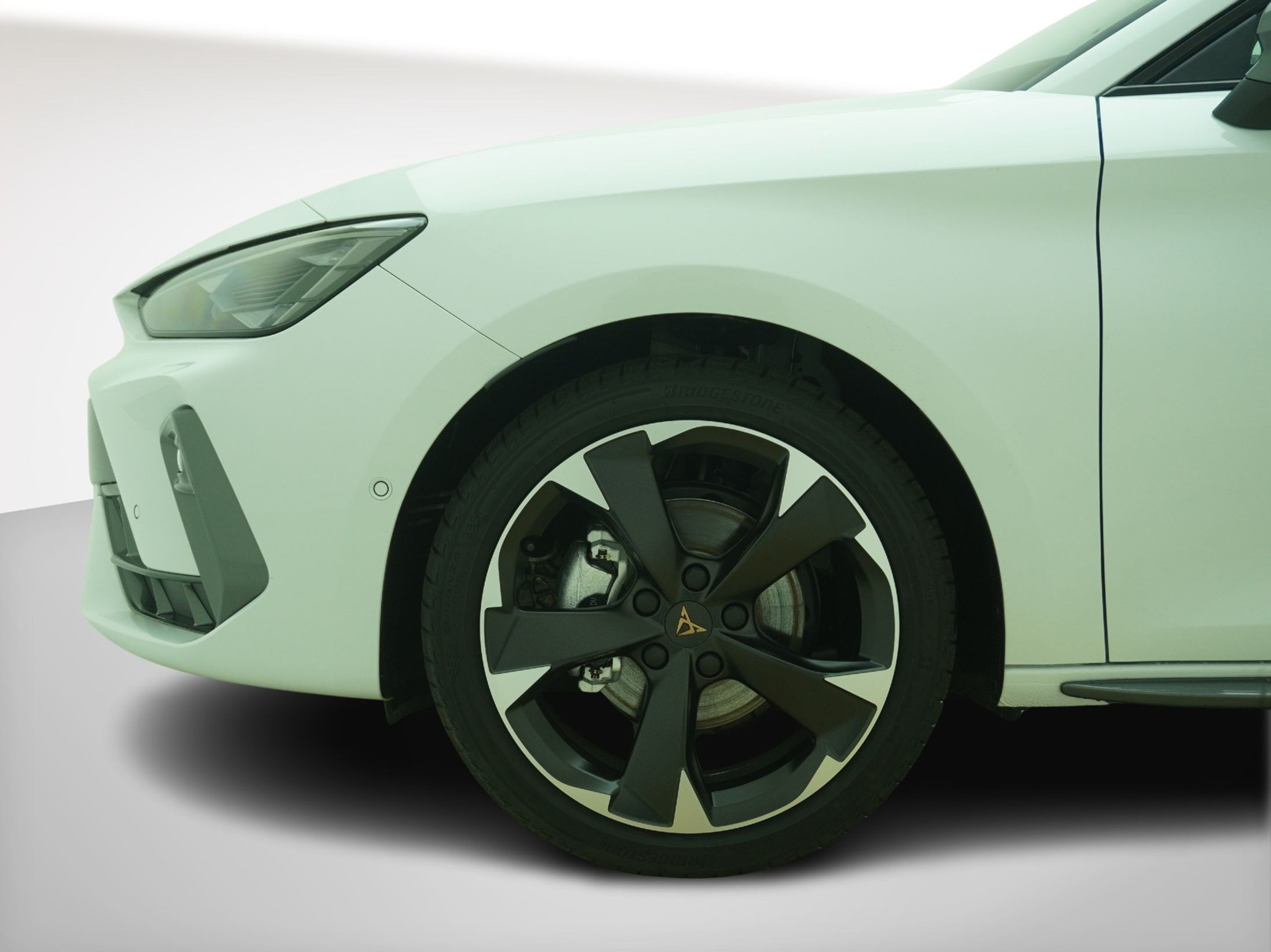 listing desktop thumbnail image 10