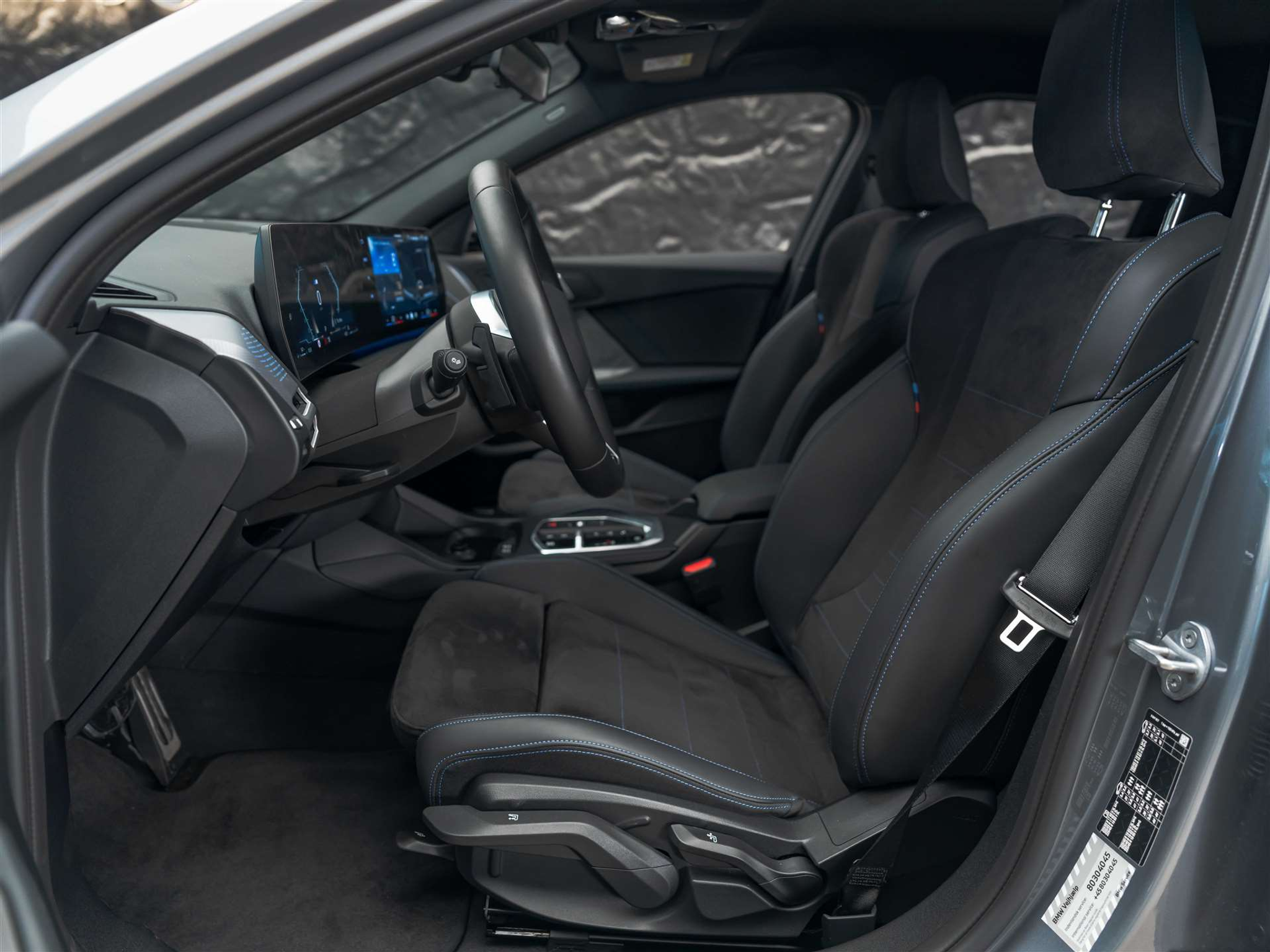 listing desktop thumbnail image 8