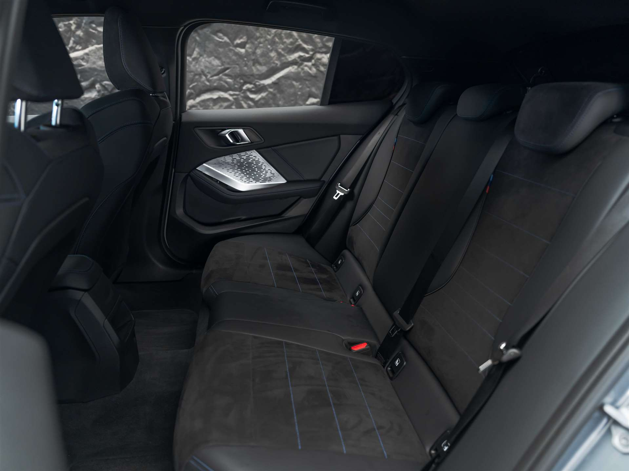 listing desktop thumbnail image 13