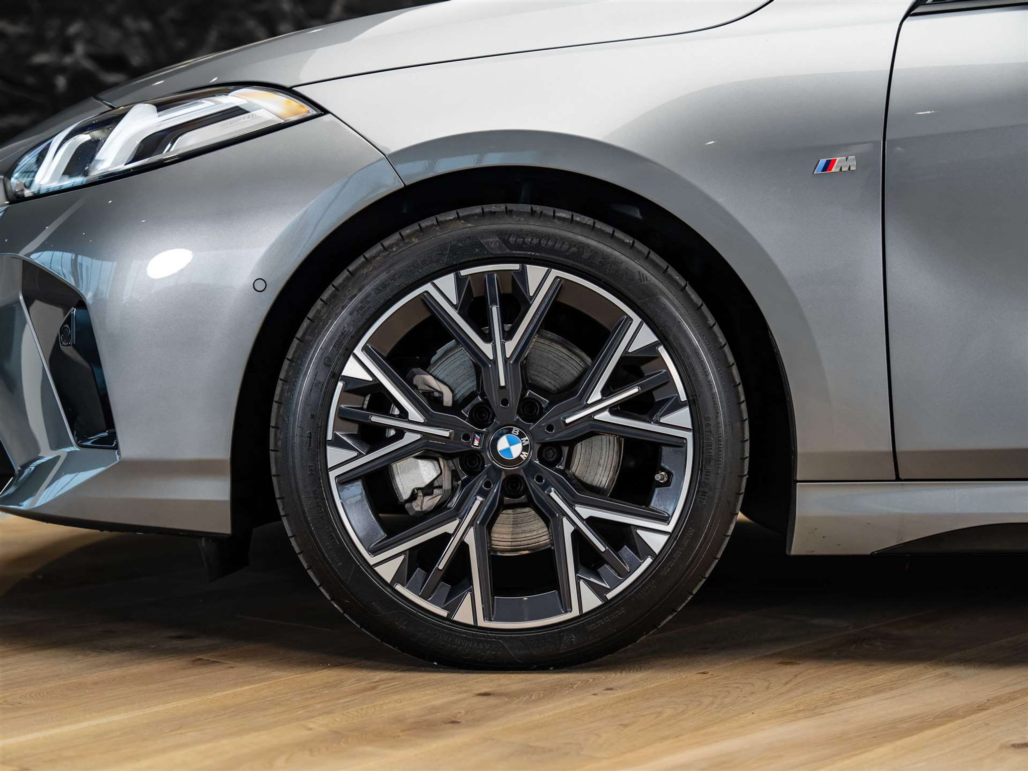 listing desktop thumbnail image 17