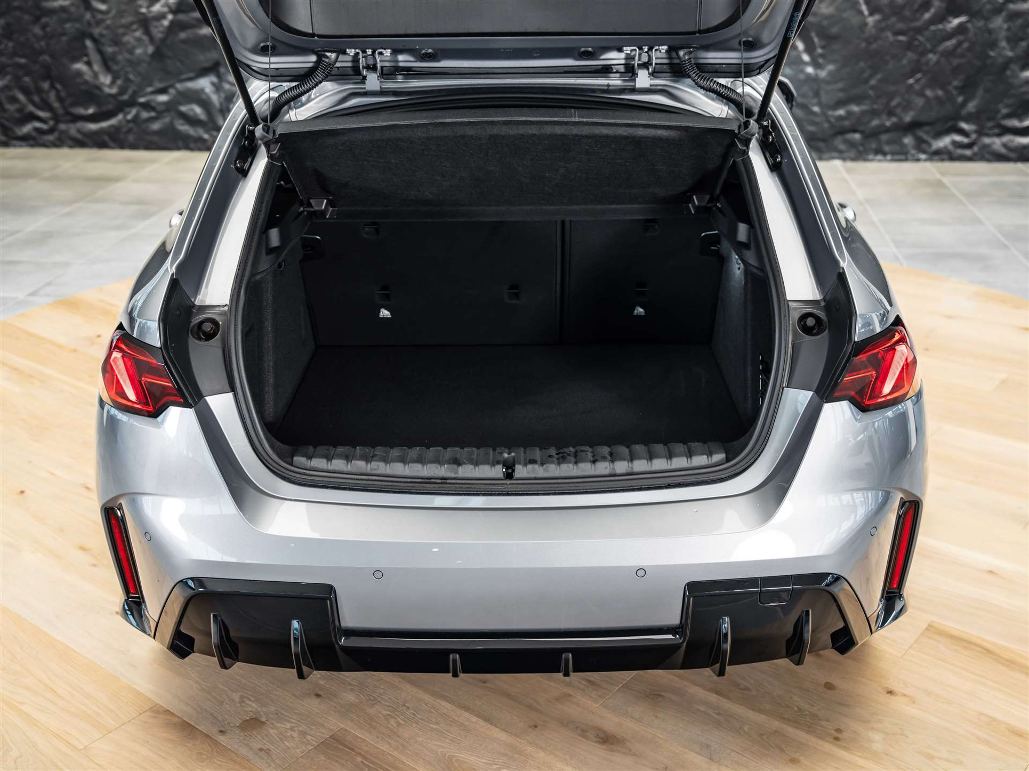 listing desktop thumbnail image 42