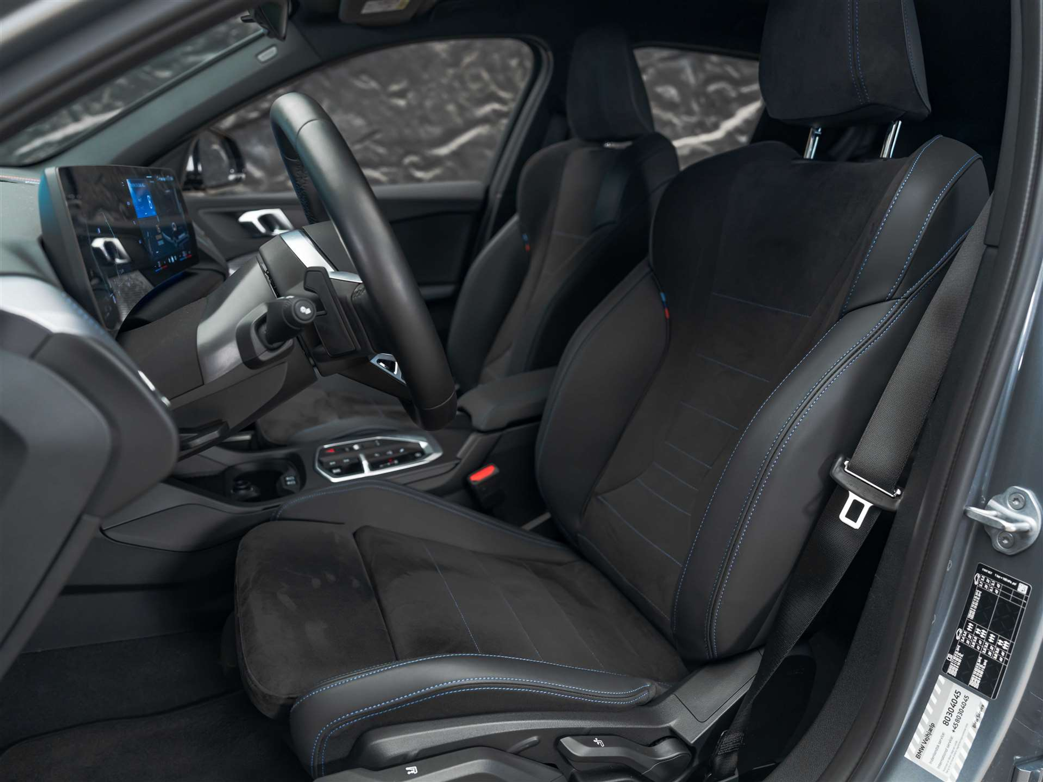 listing desktop thumbnail image 9