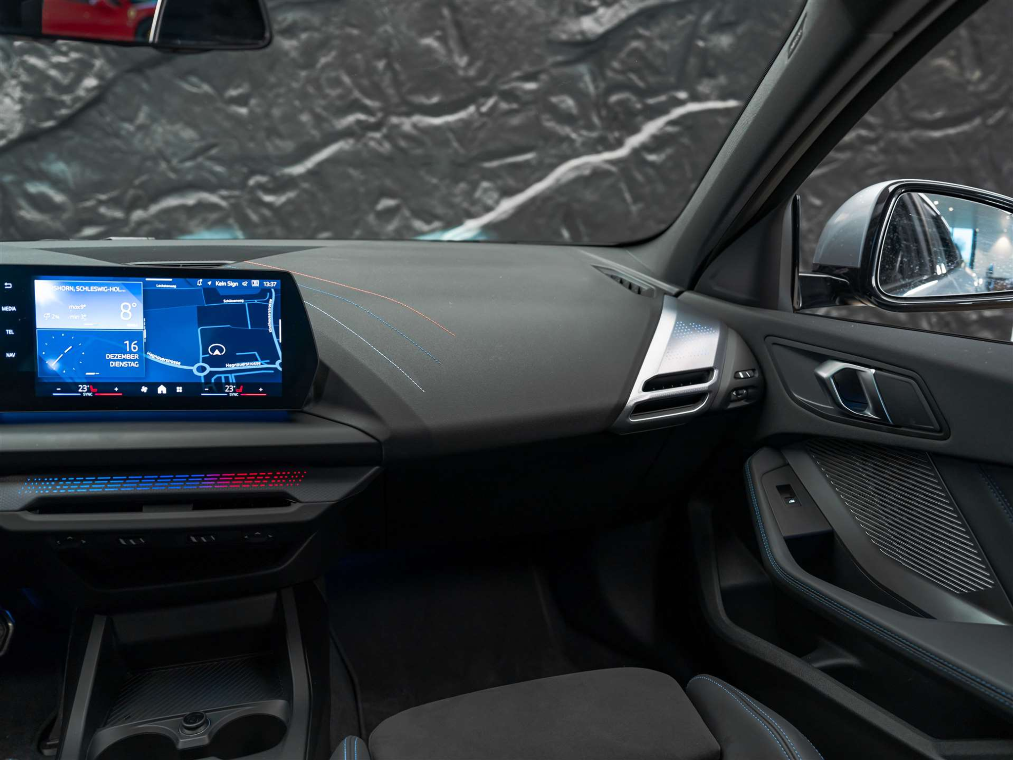 listing desktop thumbnail image 25