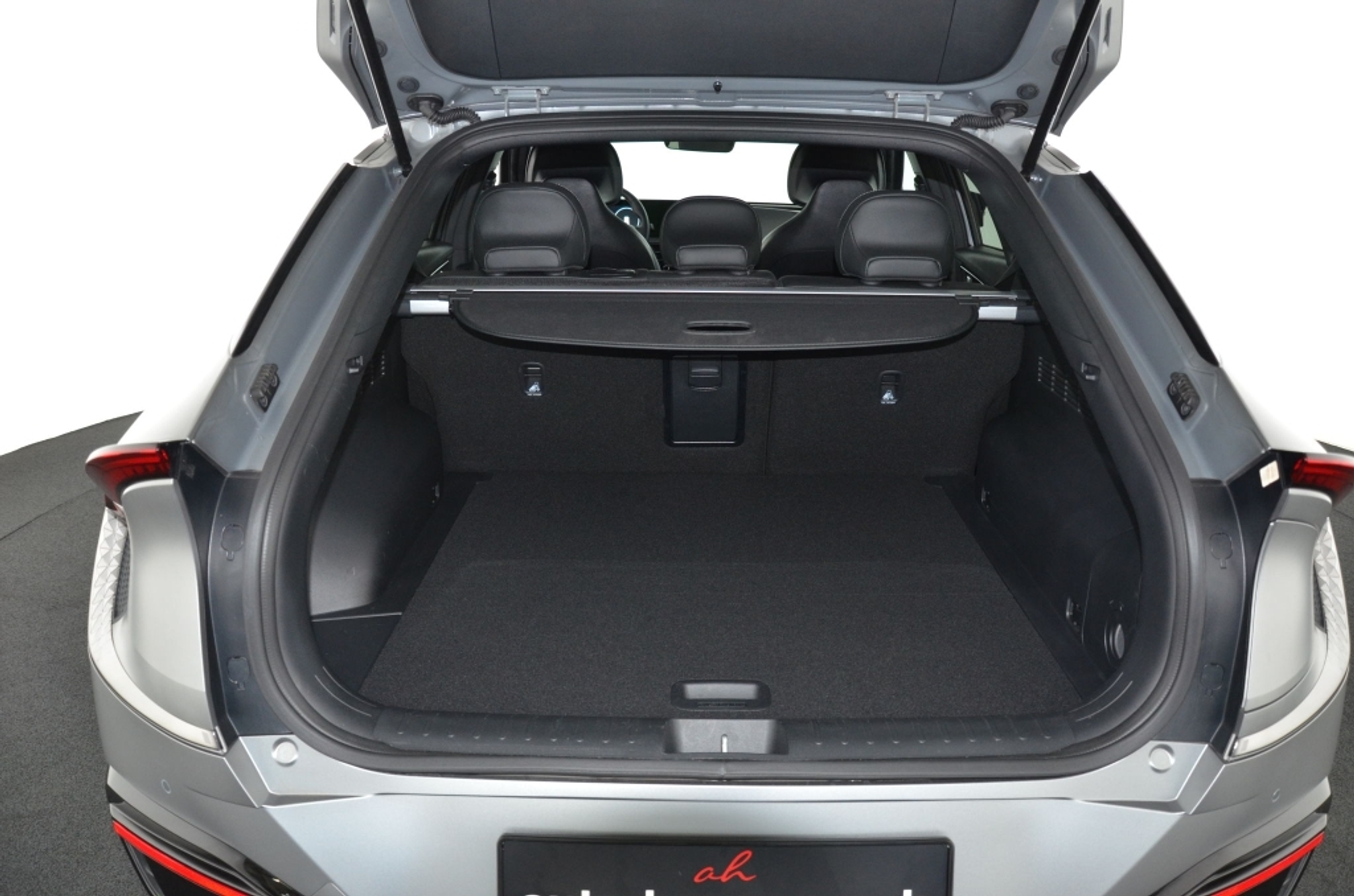 listing desktop thumbnail image 27