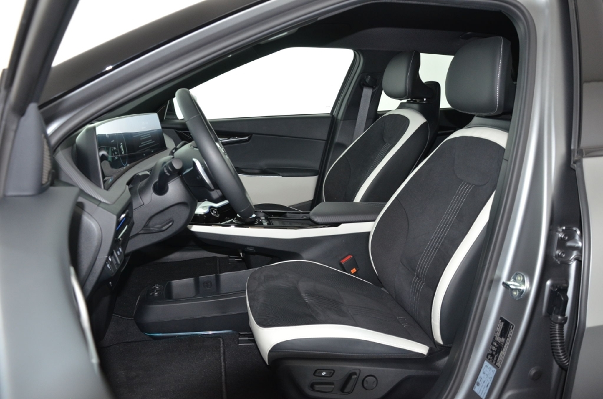 listing desktop thumbnail image 12