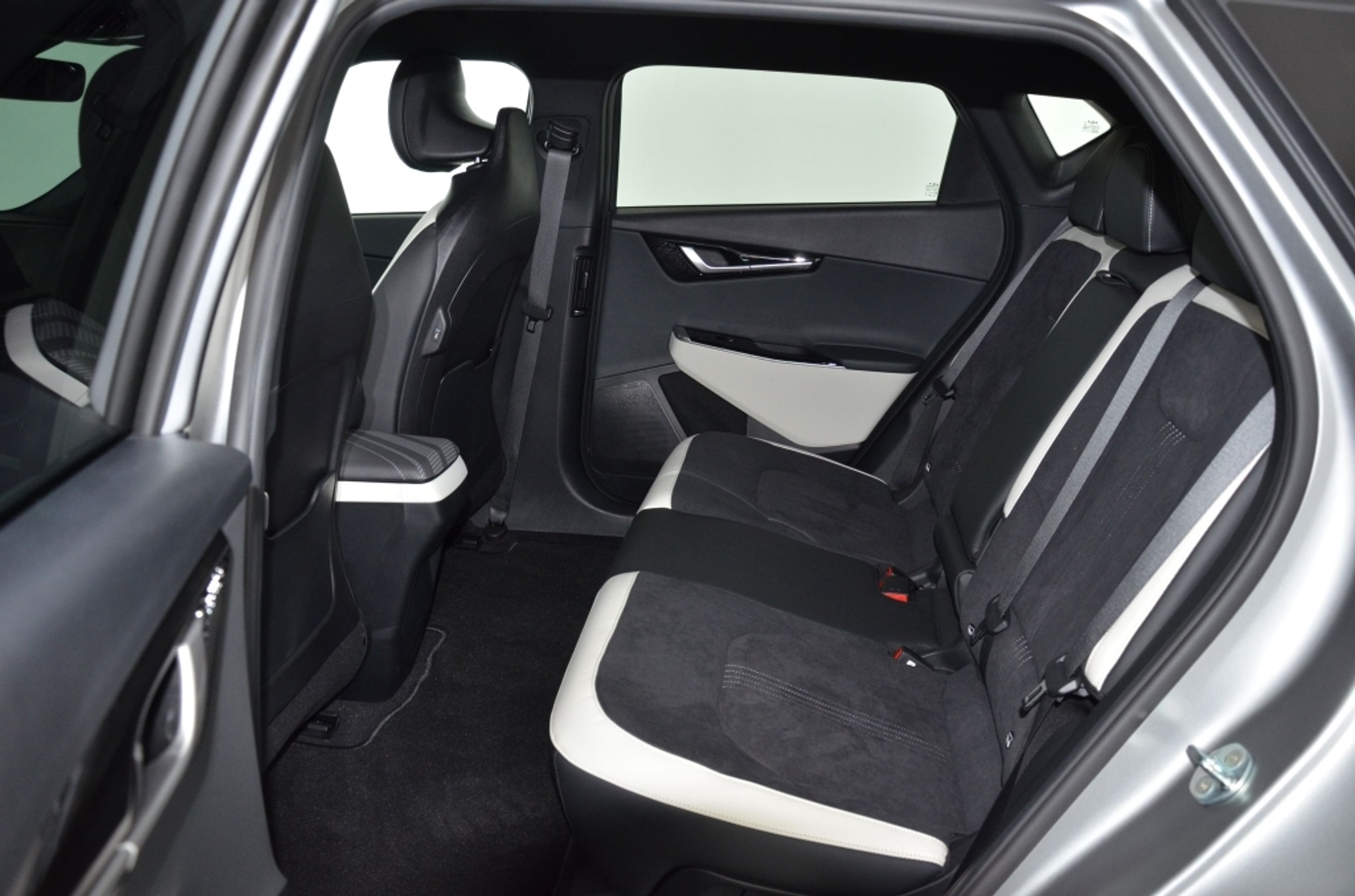 listing desktop thumbnail image 13