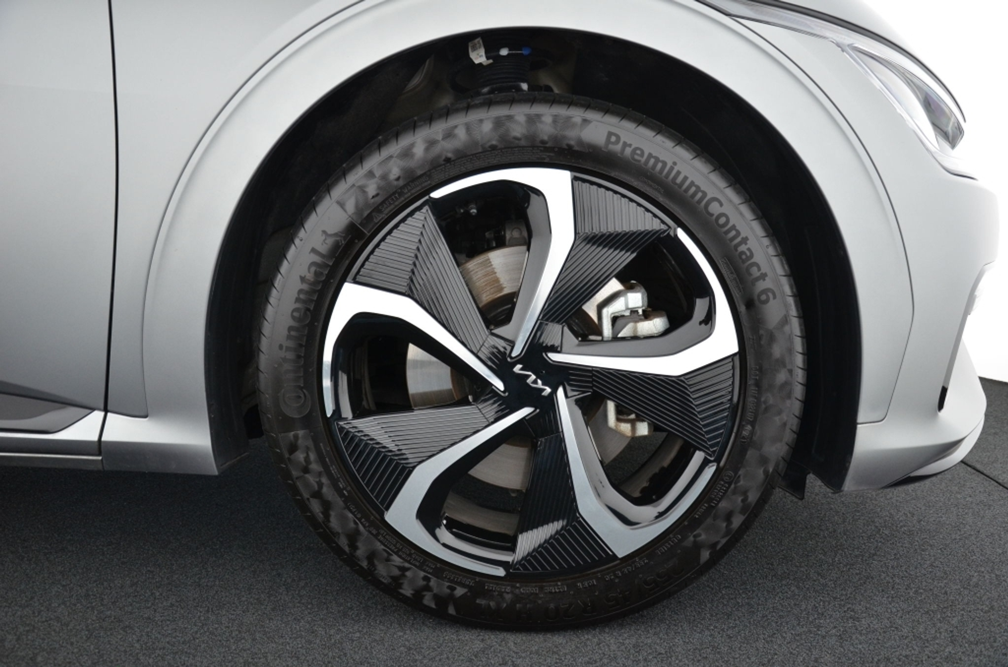 listing desktop thumbnail image 9