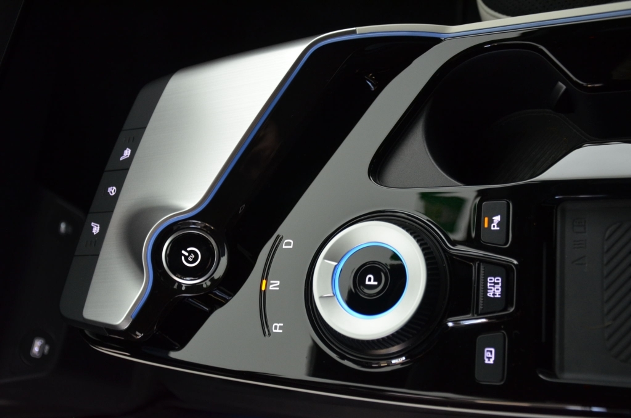 listing desktop thumbnail image 25