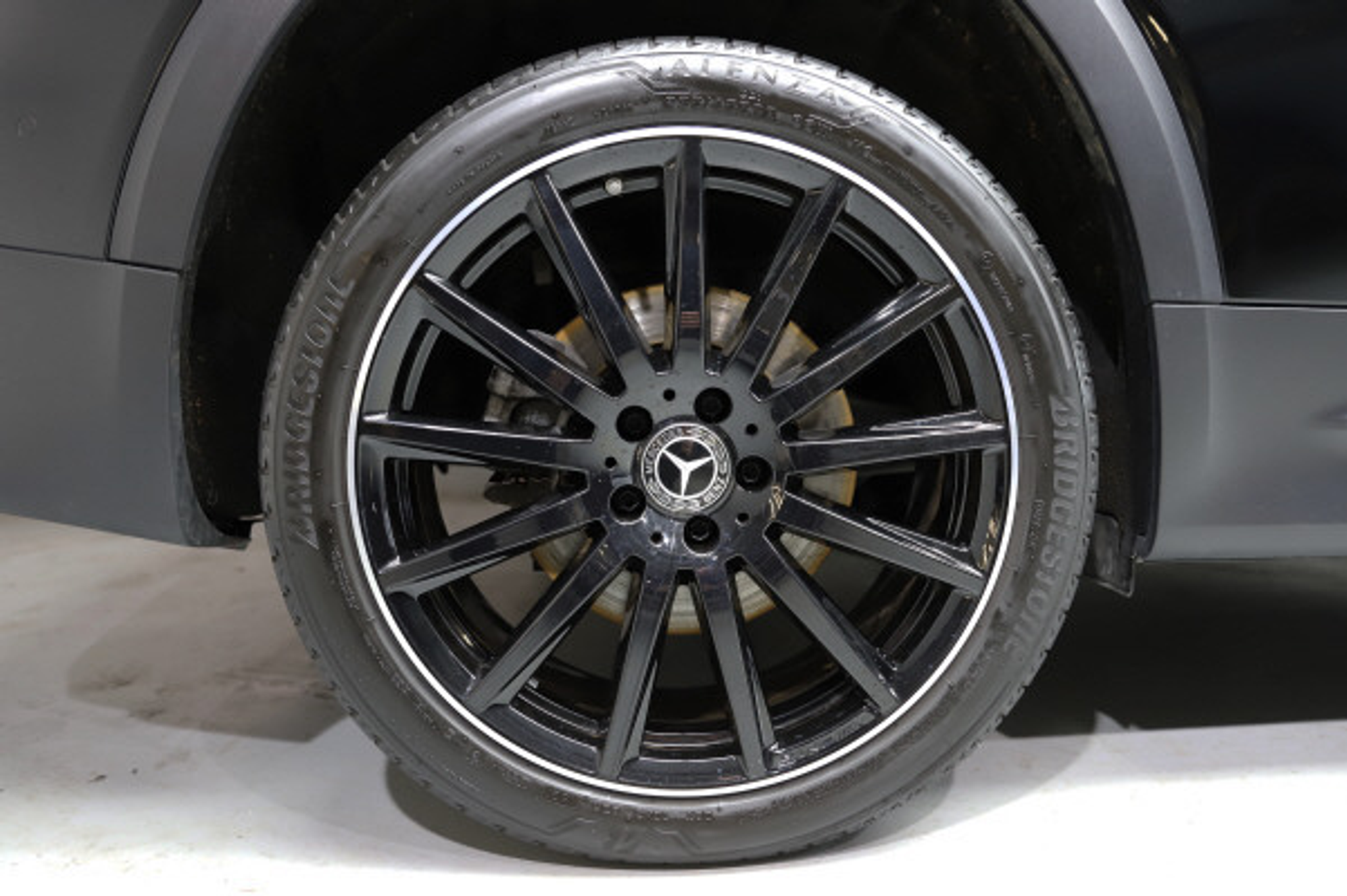 listing desktop thumbnail image 12