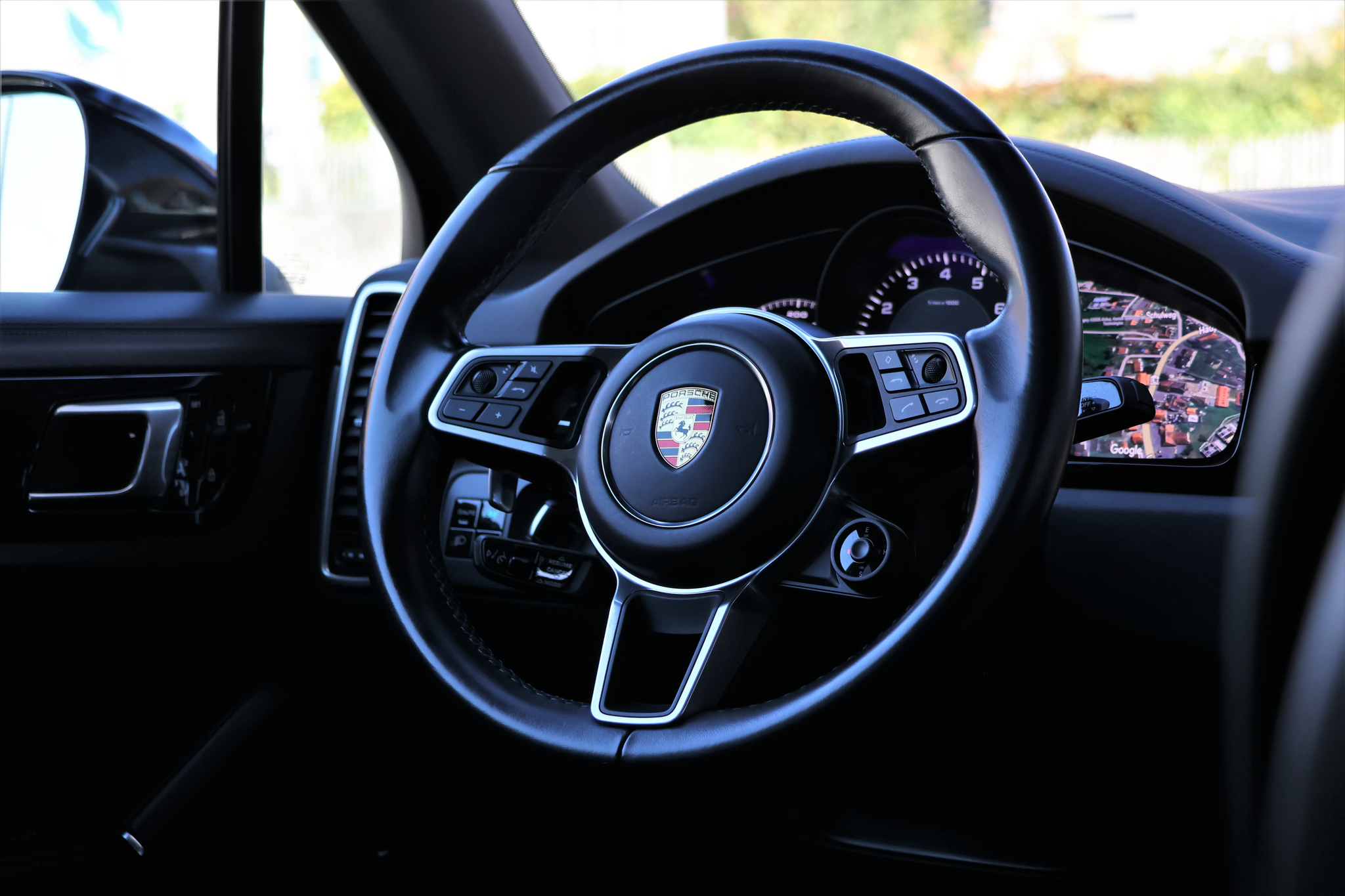 listing desktop thumbnail image 11