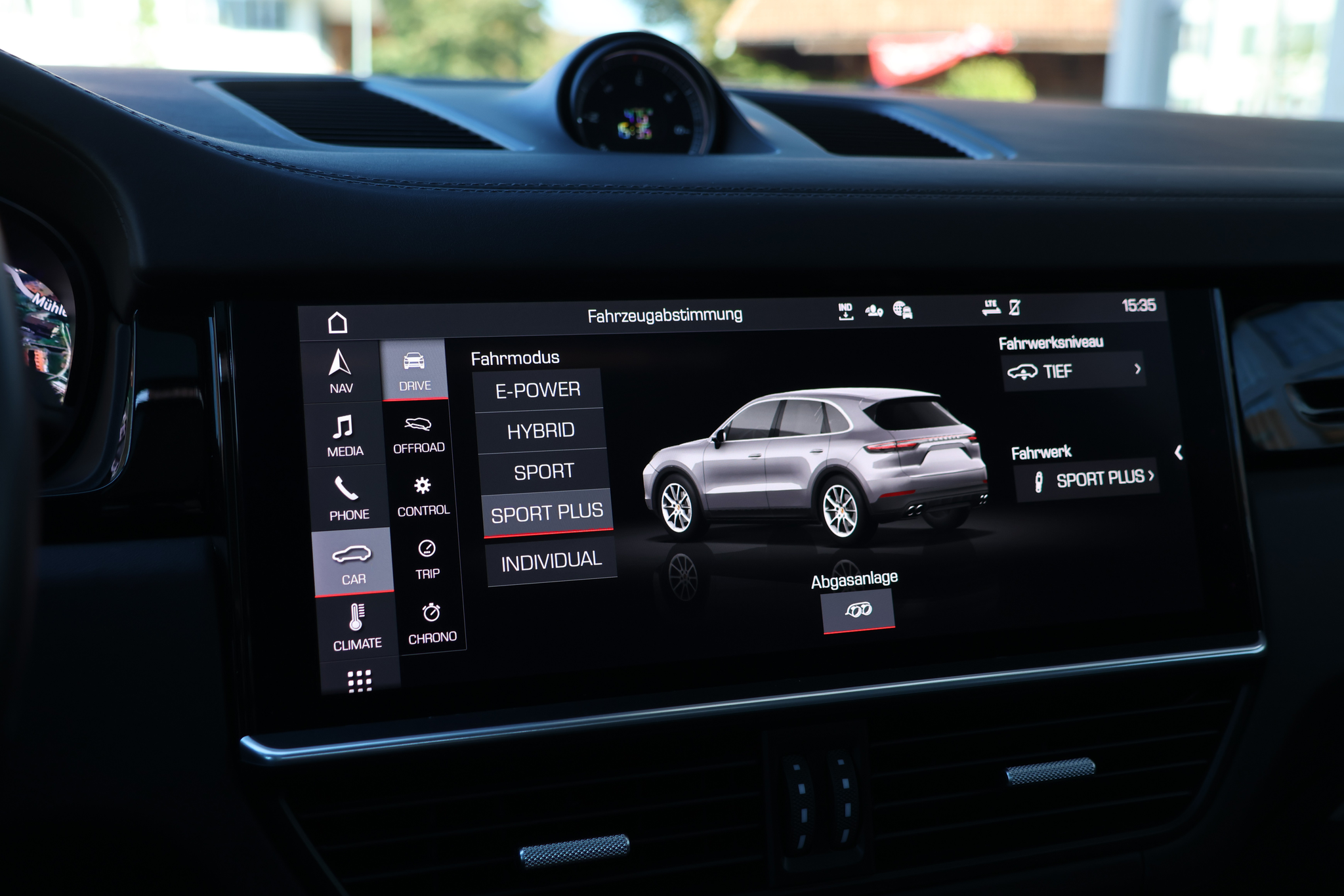 listing desktop thumbnail image 21