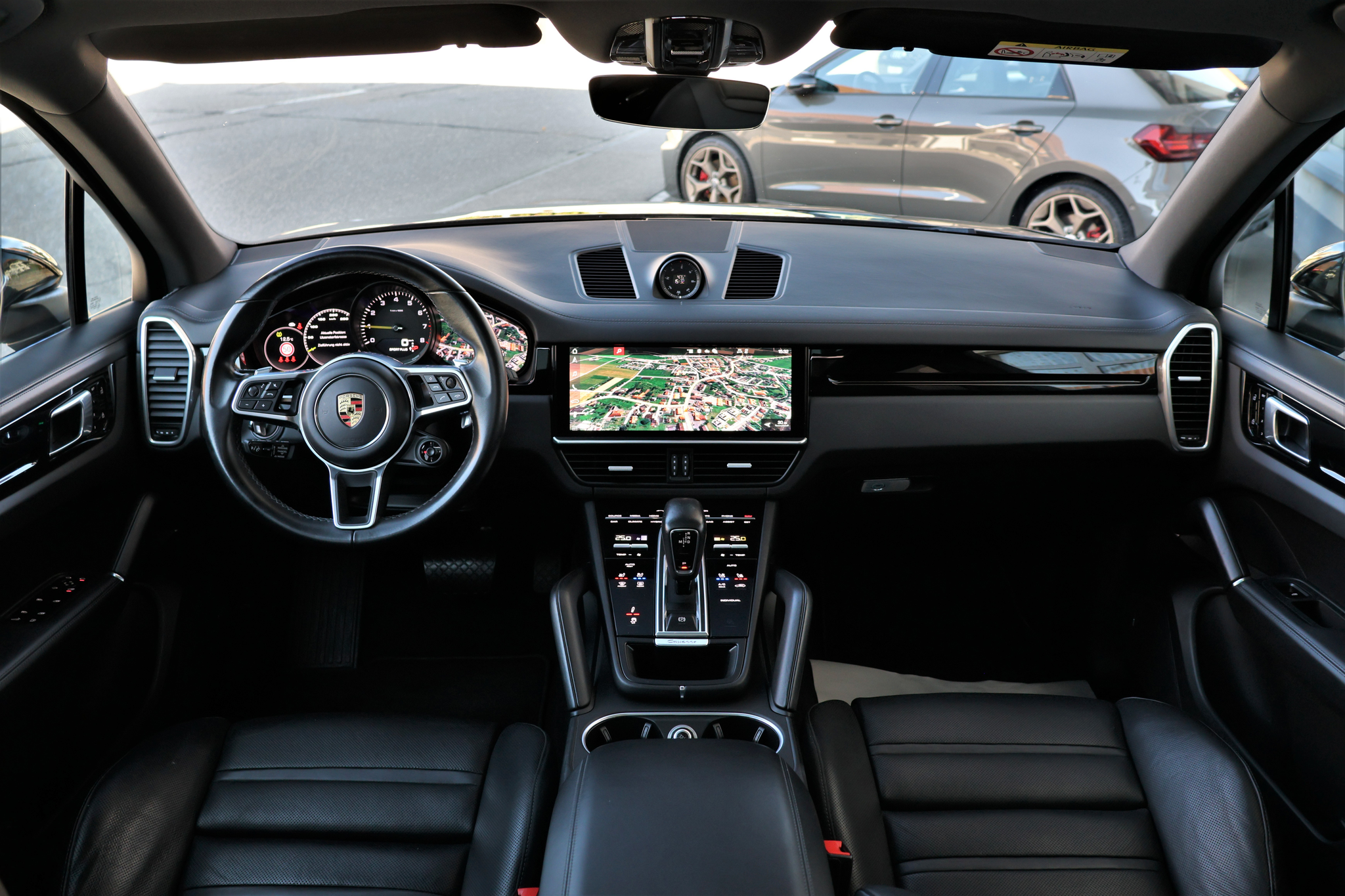 listing desktop thumbnail image 12