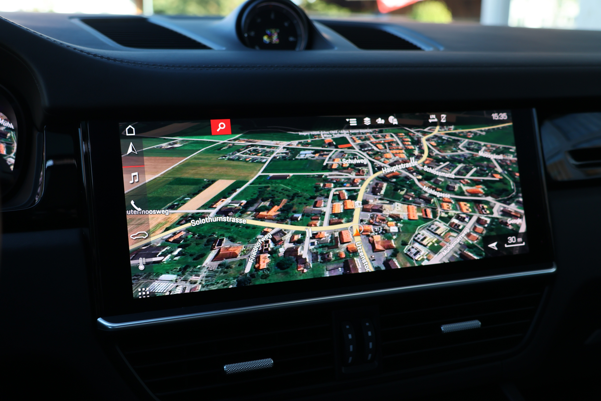 listing desktop thumbnail image 19