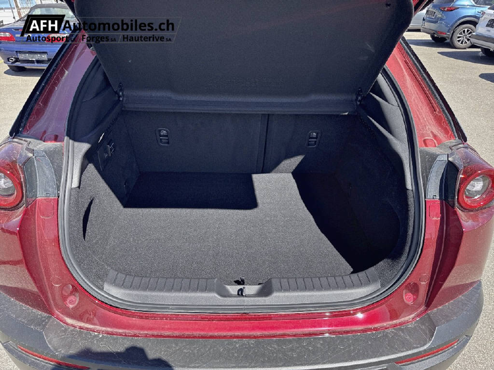 listing desktop thumbnail image 9