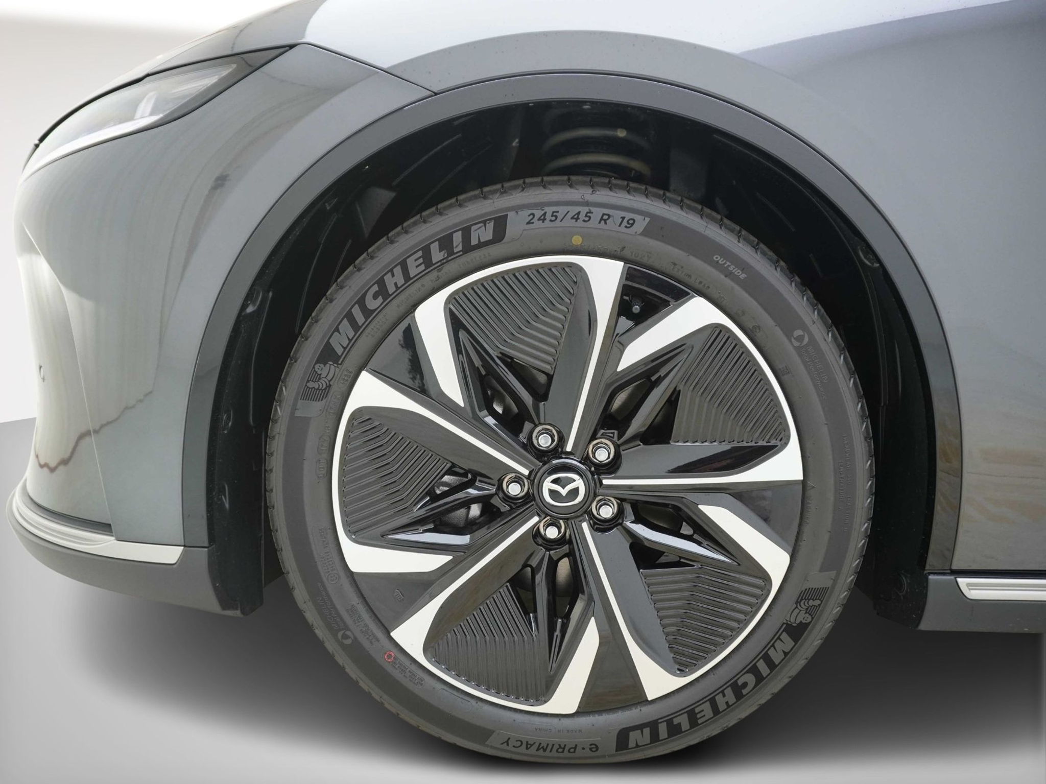 listing desktop thumbnail image 5