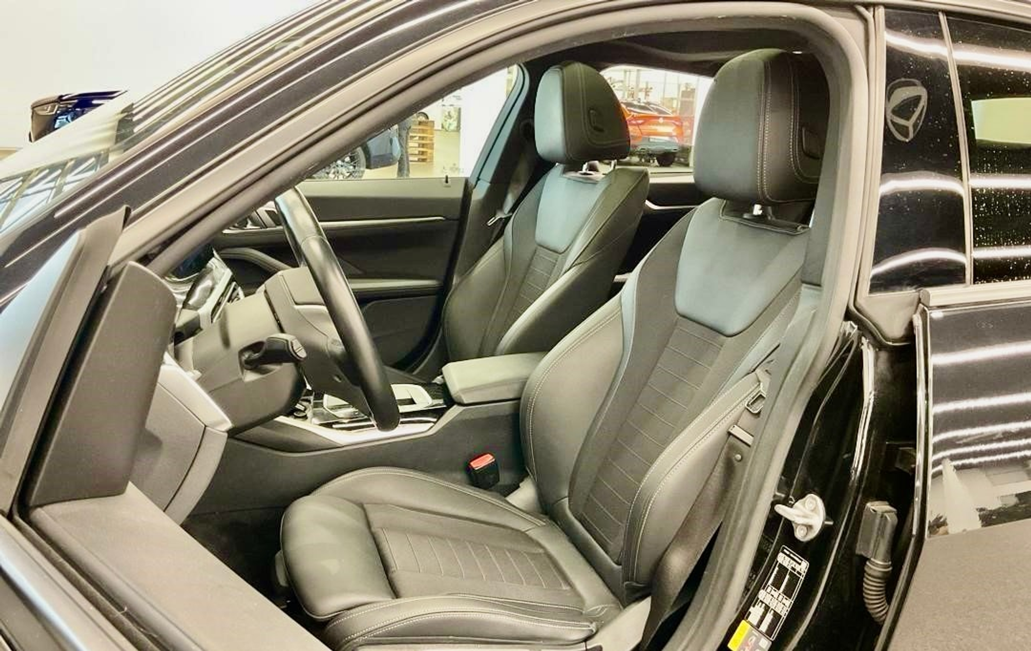 listing desktop thumbnail image 5