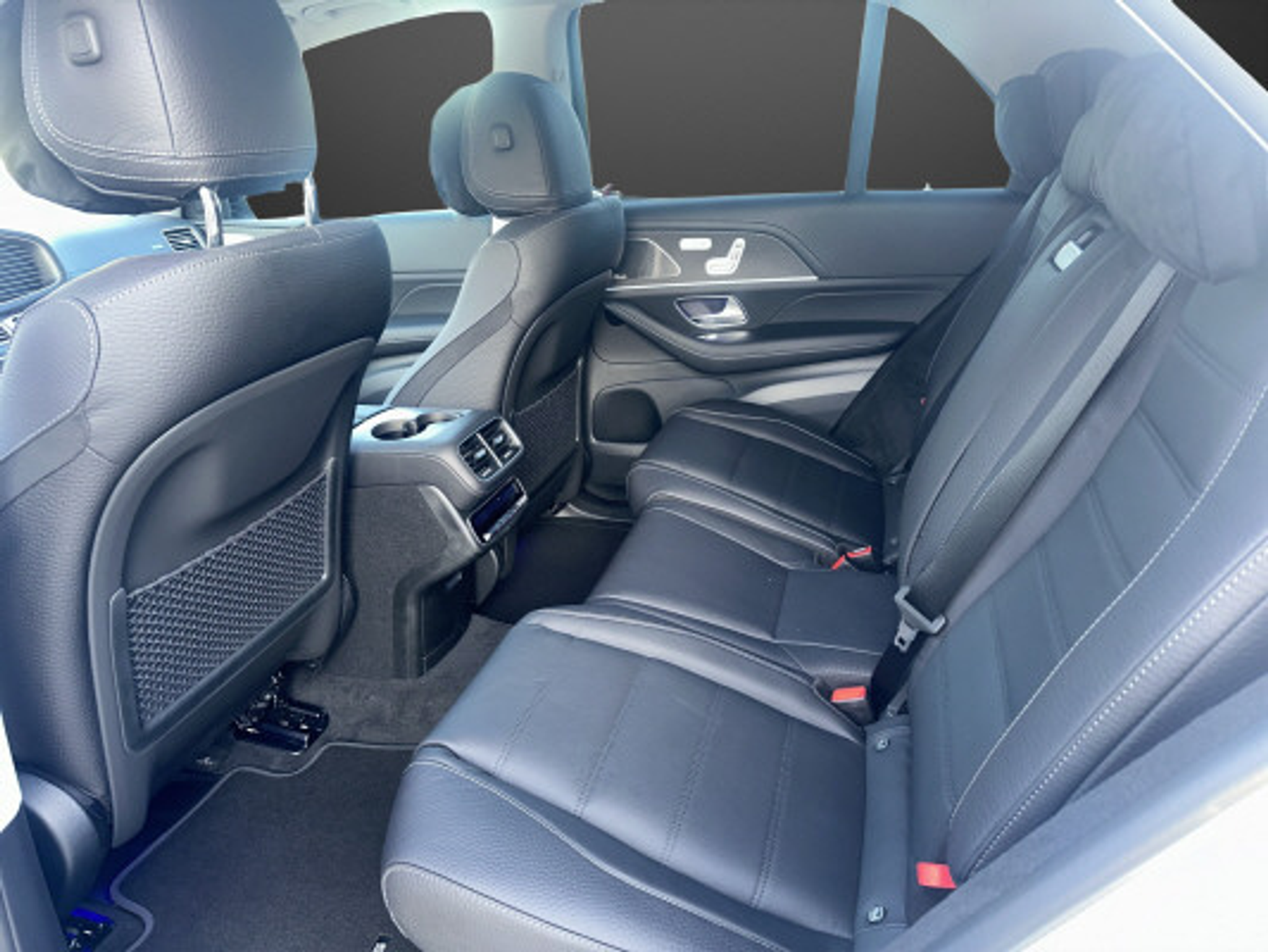 listing desktop thumbnail image 6