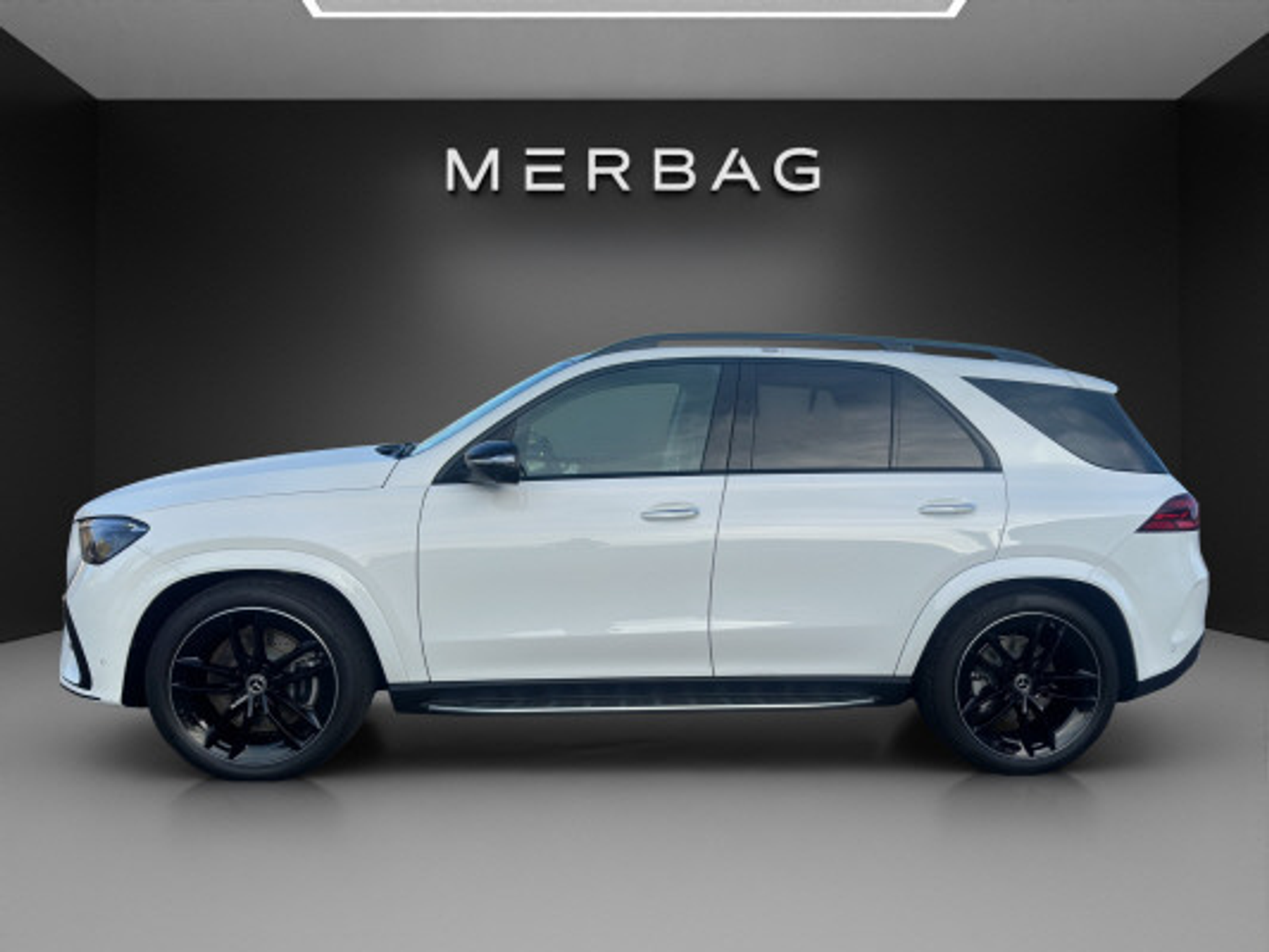 listing desktop thumbnail image 1