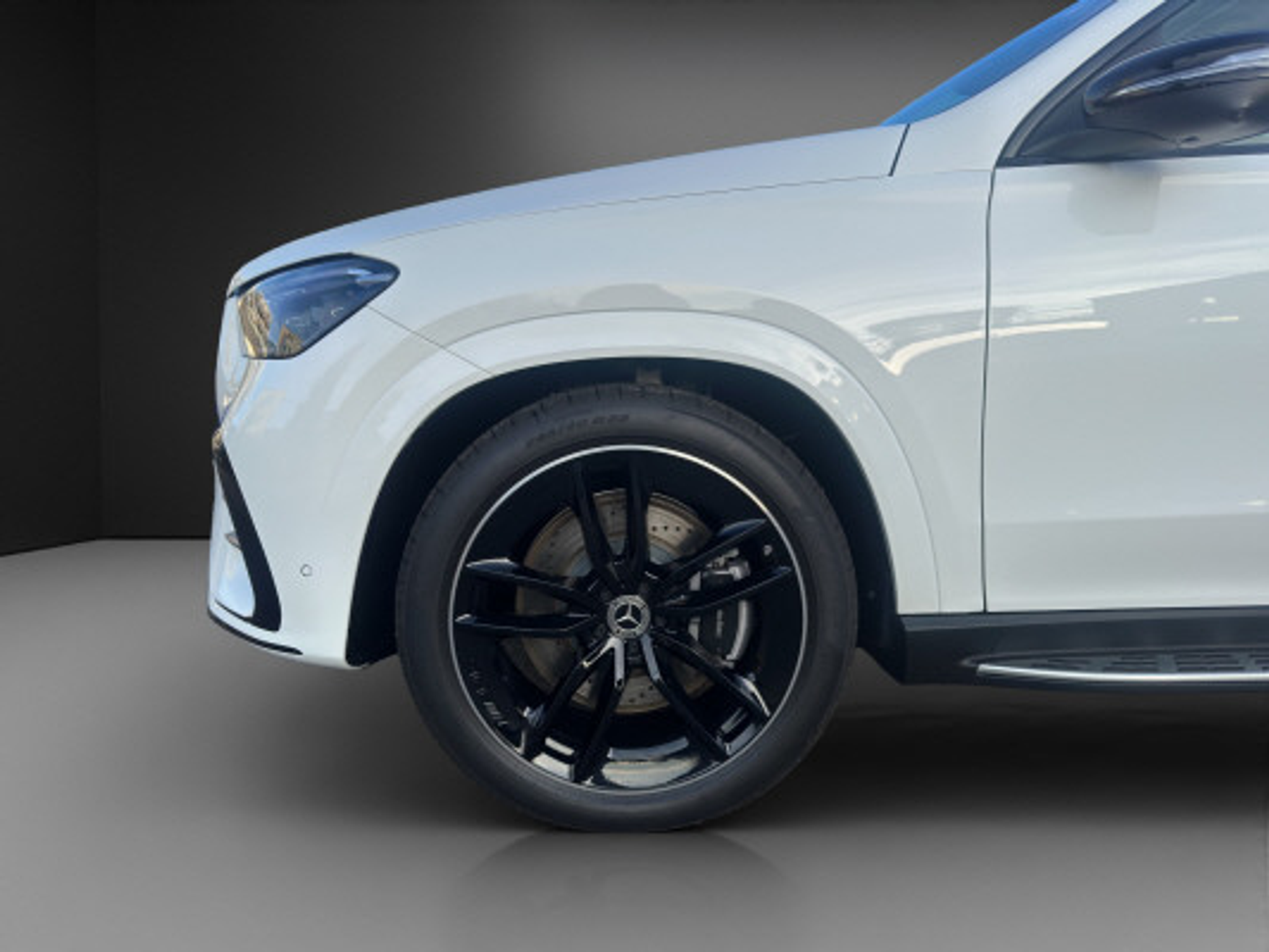 listing desktop thumbnail image 4