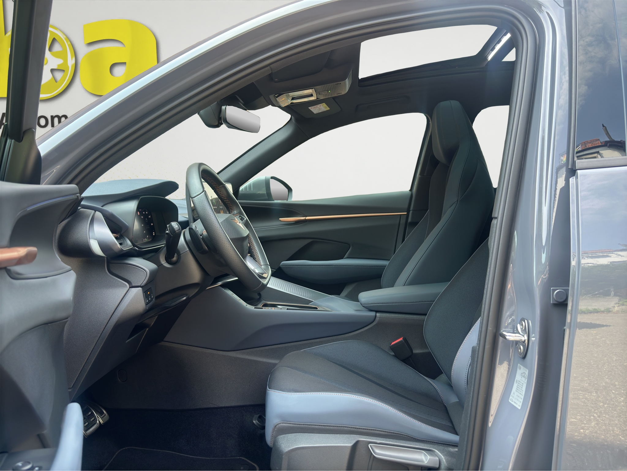 listing desktop thumbnail image 11