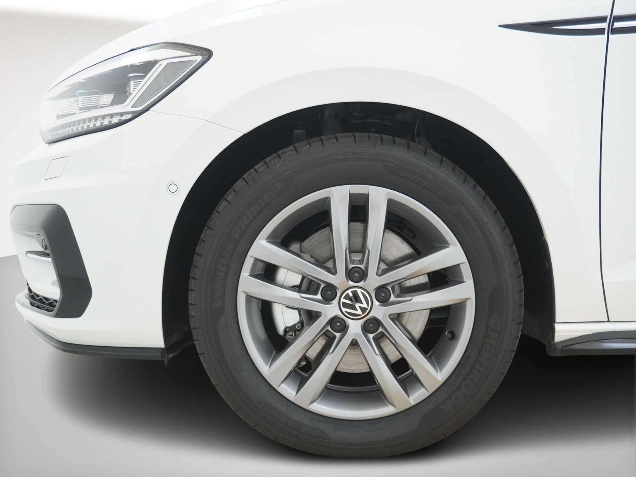 listing desktop thumbnail image 10