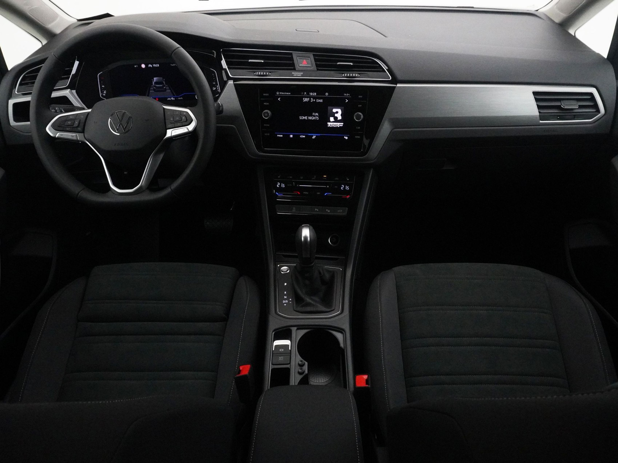 listing desktop thumbnail image 12