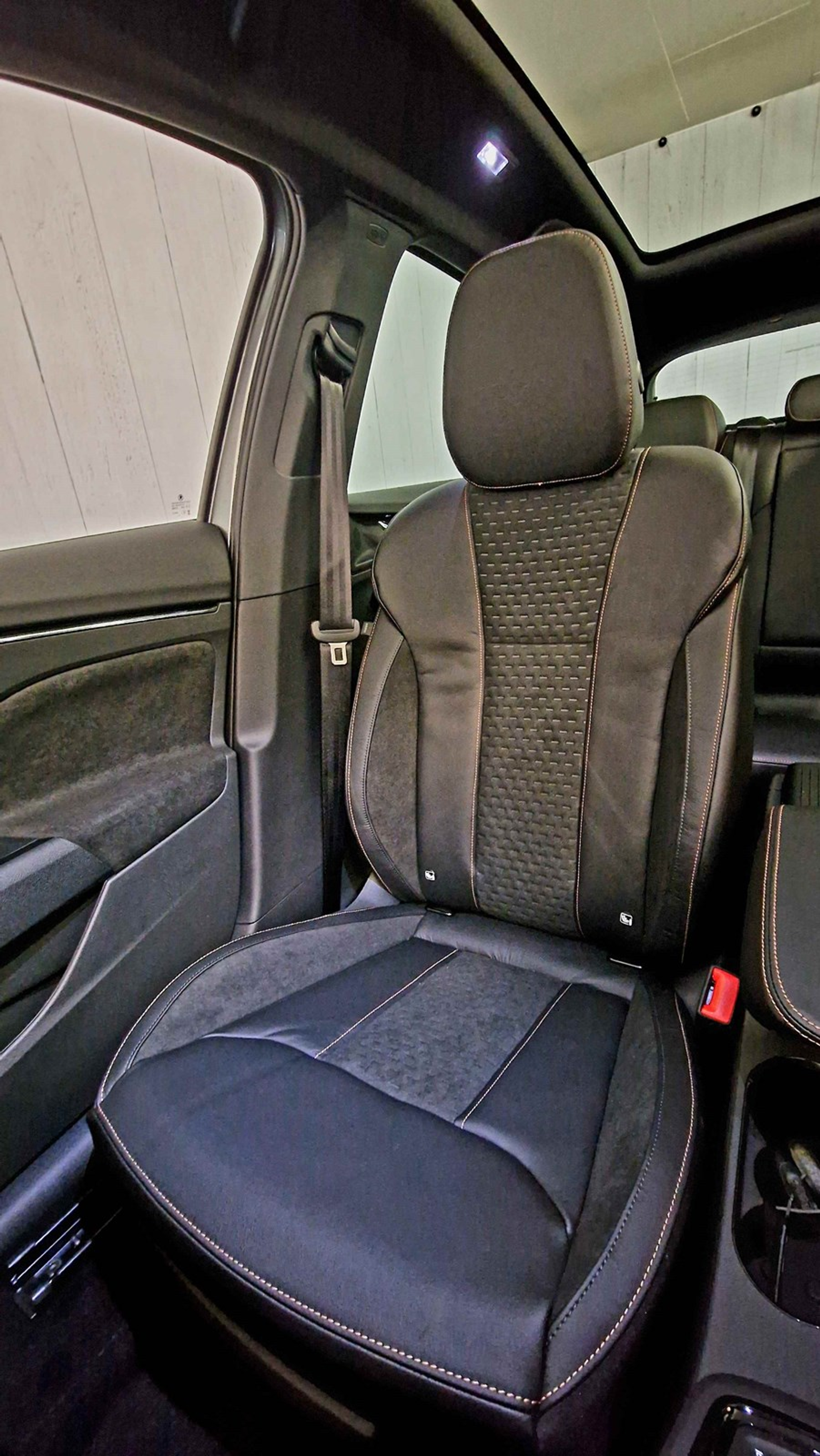 listing desktop thumbnail image 11