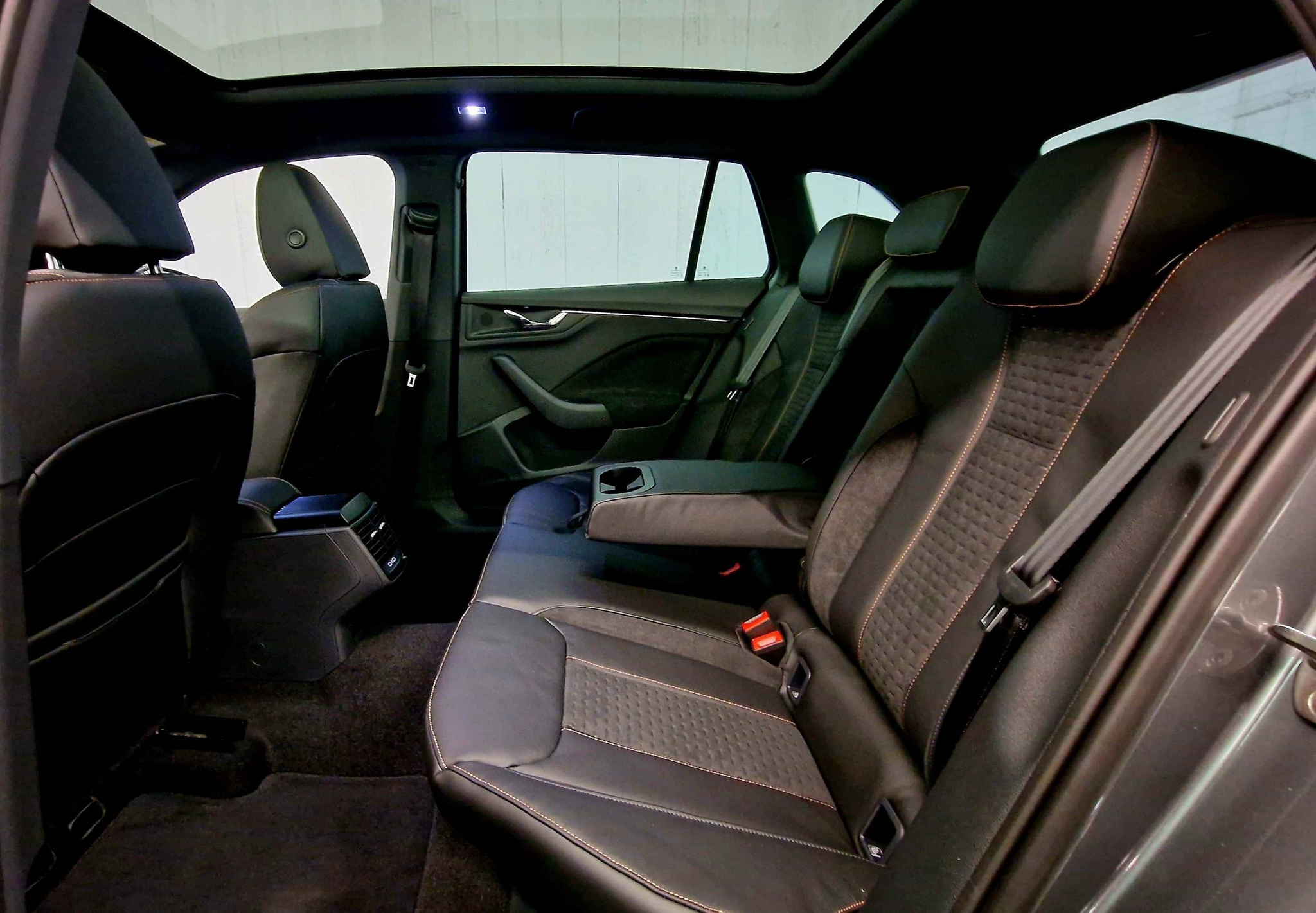 listing desktop thumbnail image 12