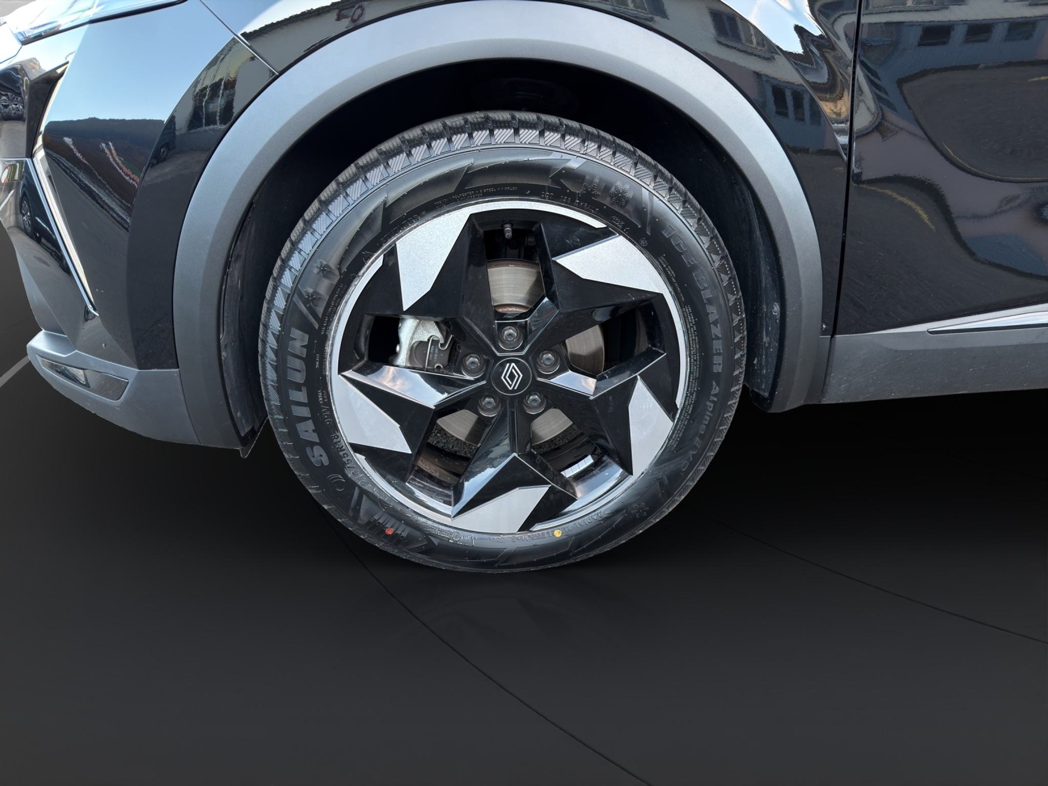 listing desktop thumbnail image 10