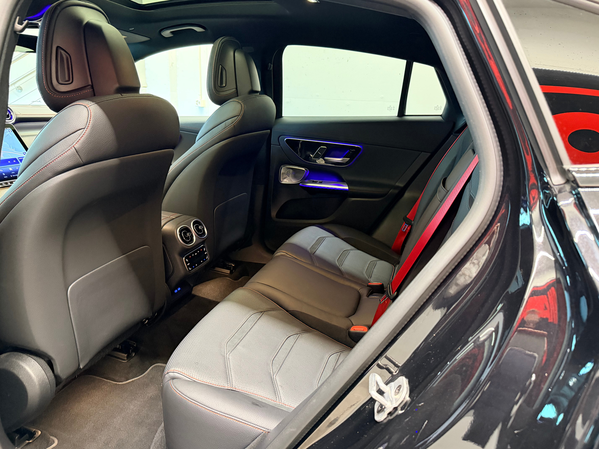 listing desktop thumbnail image 17