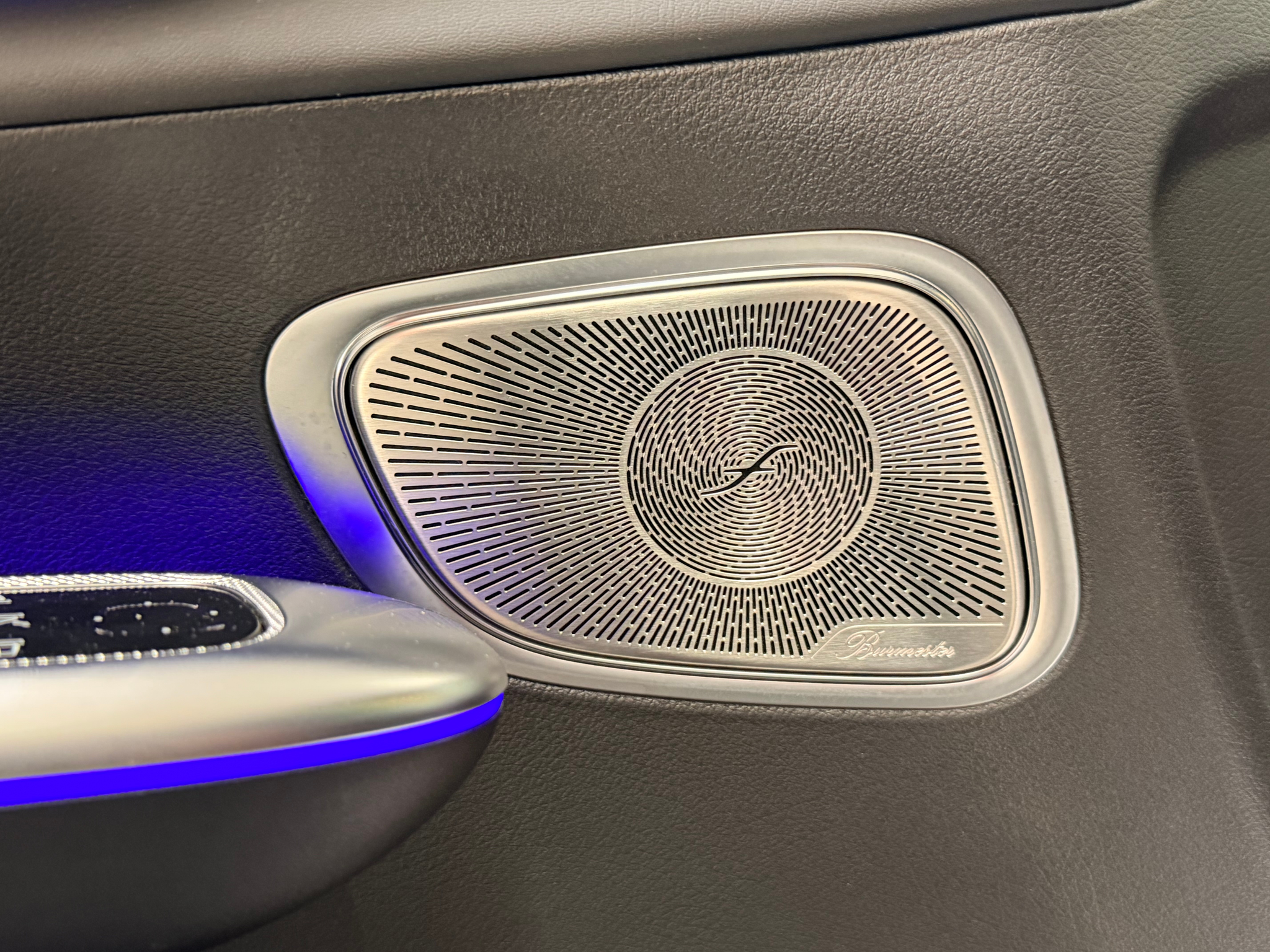 listing desktop thumbnail image 14