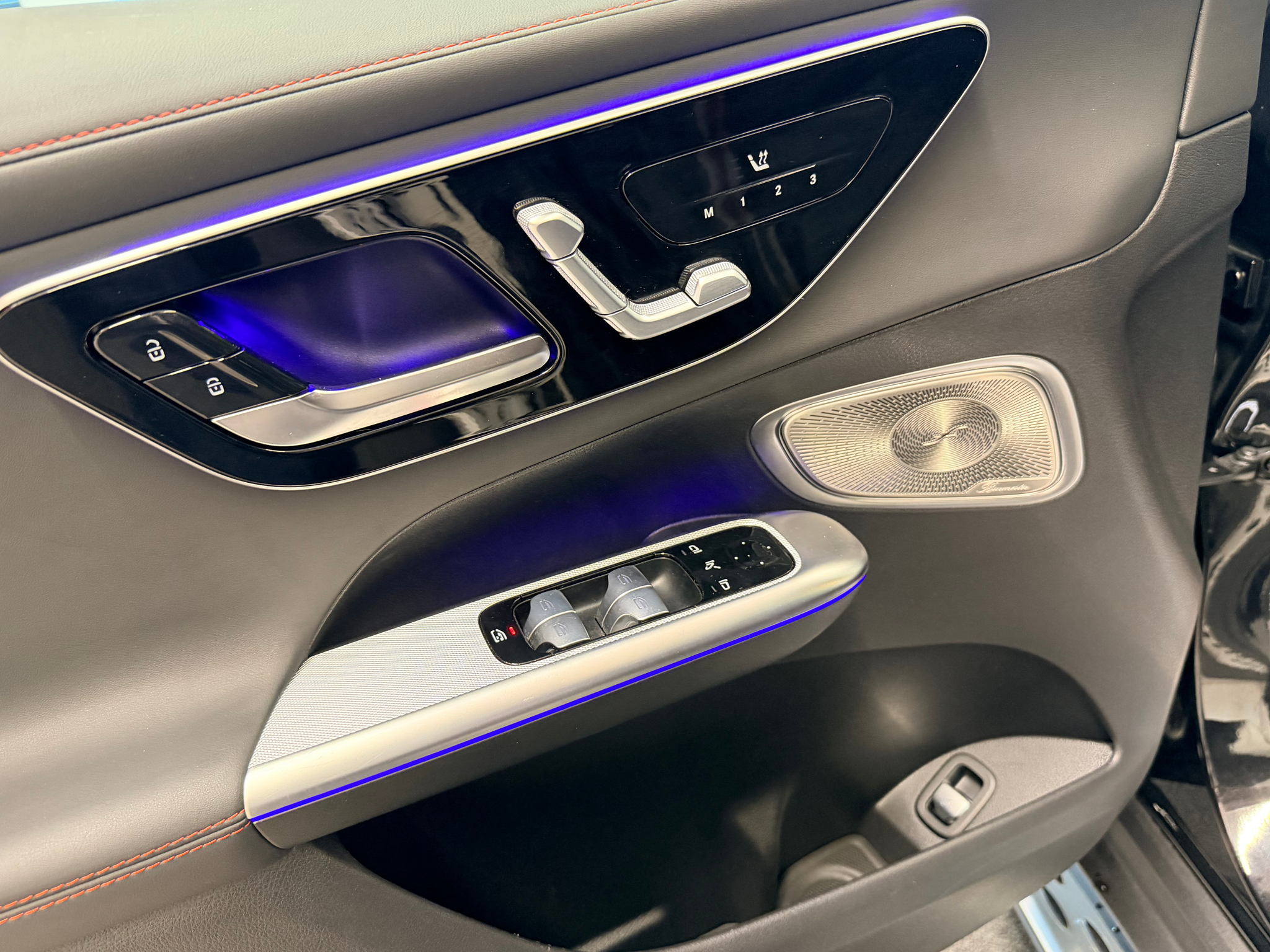 listing desktop thumbnail image 13