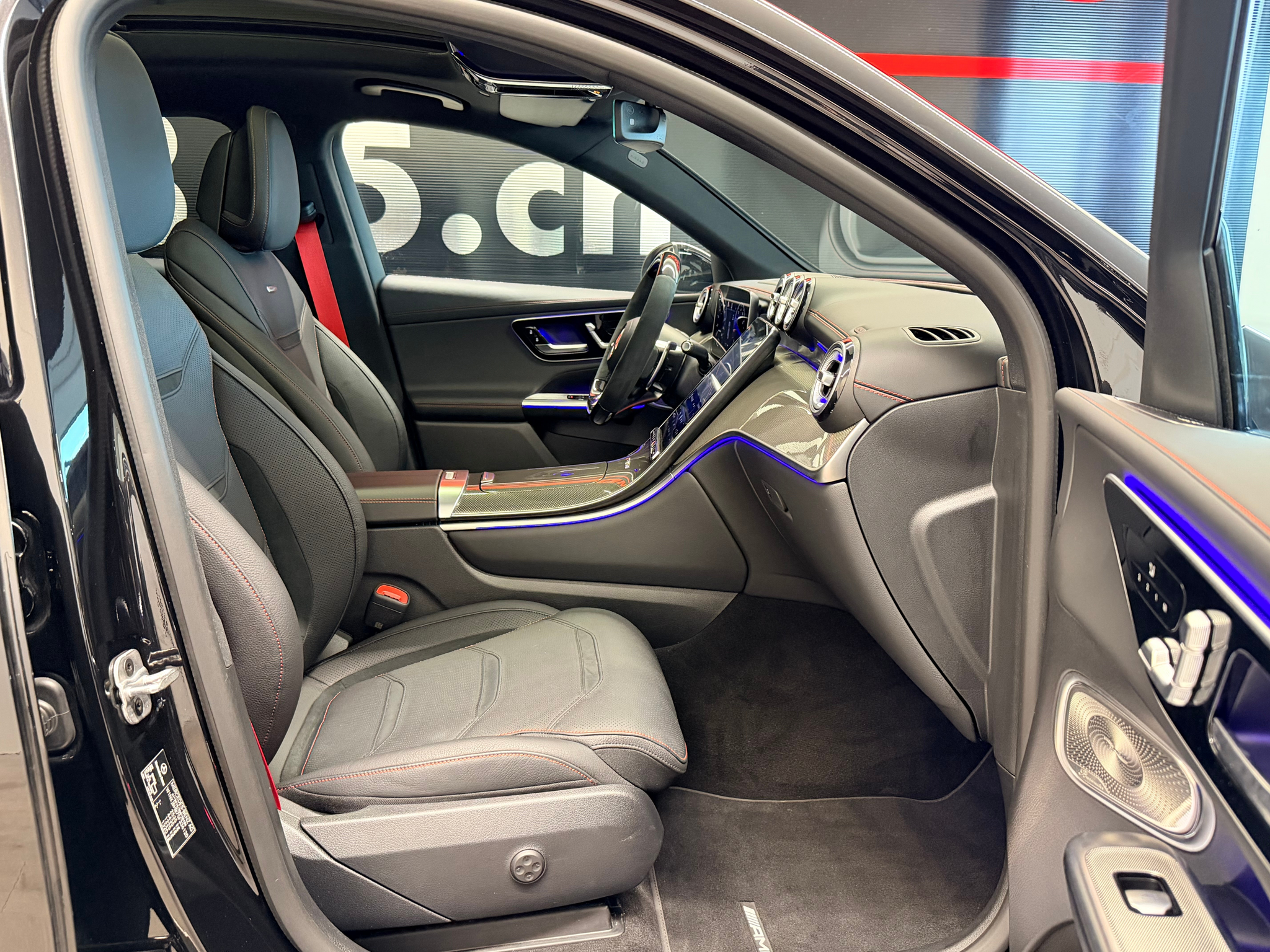 listing desktop thumbnail image 24